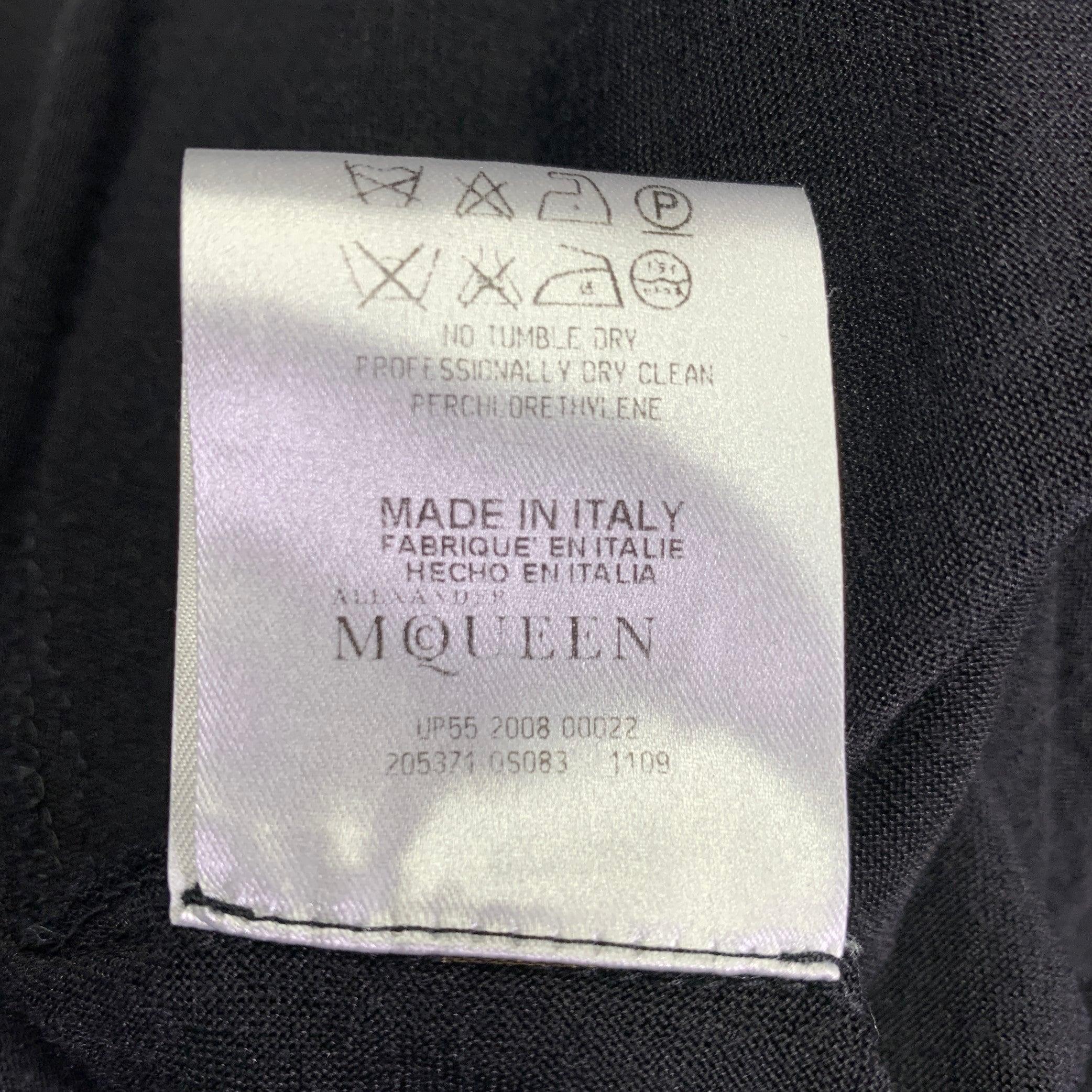 Alexander McQueen Taille 4 Pull à col bénitier en viscose noire en vente 1