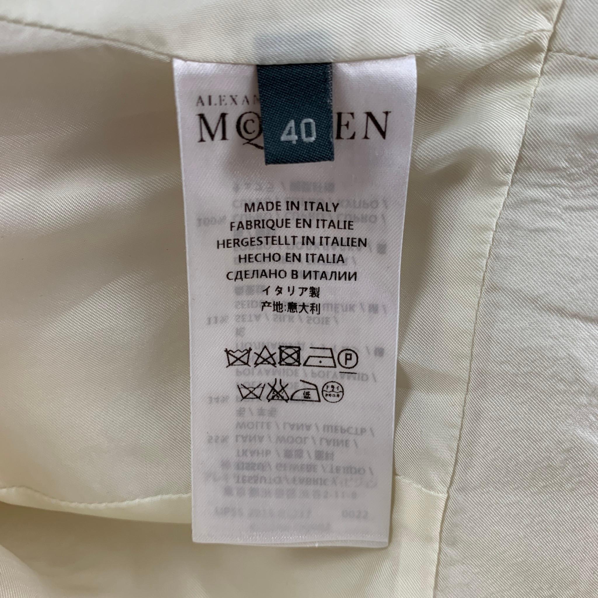 ALEXANDER MCQUEEN Size 4 Cream Wool Blend Textured Short Sleeve Dress In Good Condition In San Francisco, CA