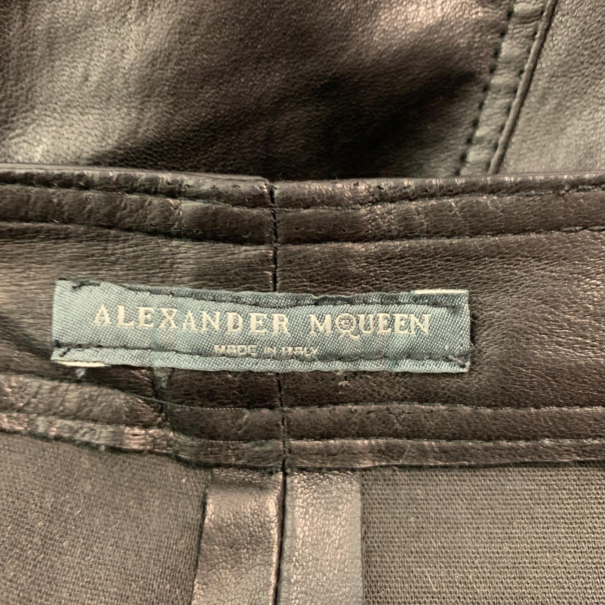 ALEXANDER MCQUEEN Size XS Black Leather Solid Zip Up Casual Pants In Excellent Condition For Sale In San Francisco, CA
