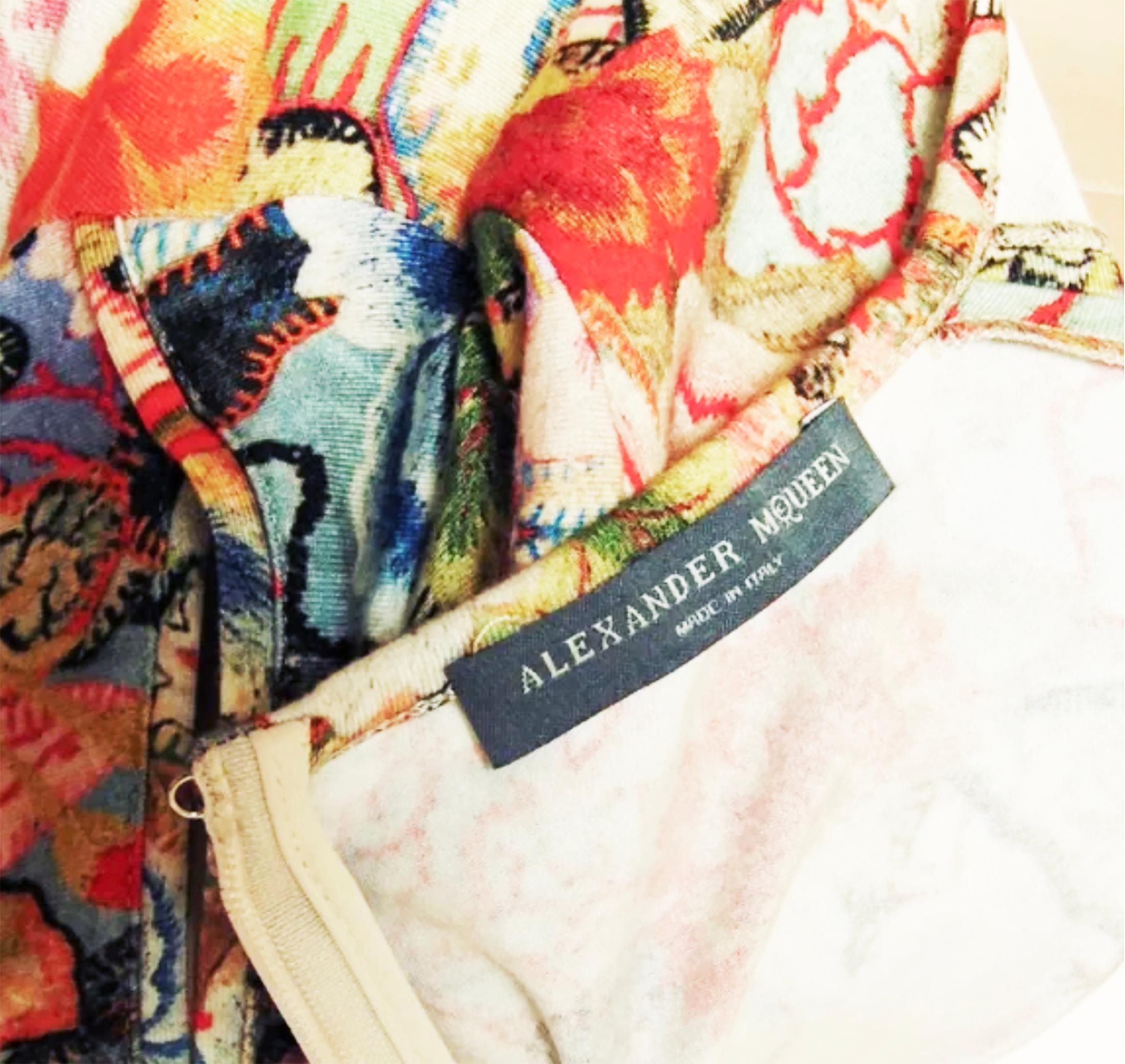 Alexander McQueen Vestido de manga acuchillada Caleidoscopio Estampado Floral Abstracto Bodycon en venta 5