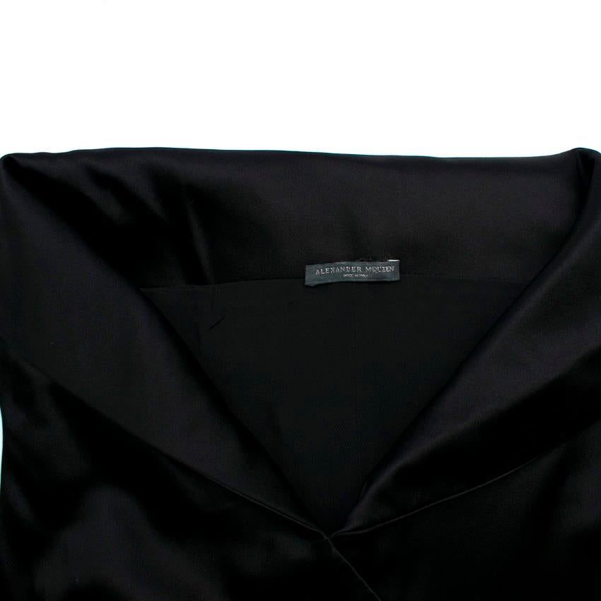 Women's Alexander McQueen Sleeveless Black Satin Dress - Size US 6 For Sale