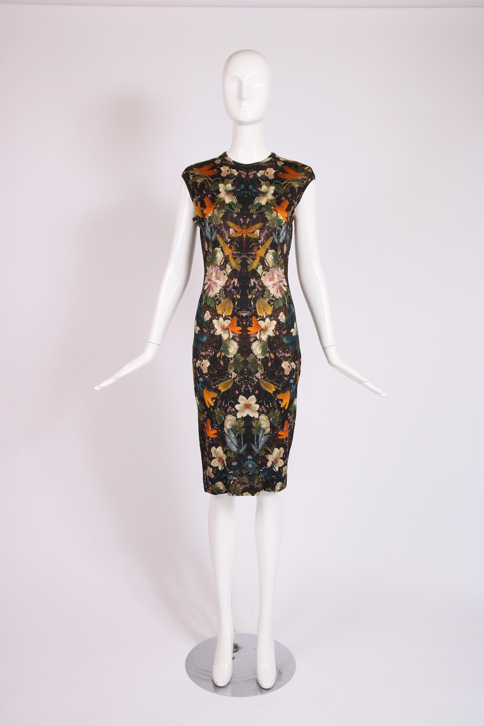 Alexander McQeen sleeveless stretch knee-length dress with dragonfly and flower print. No size or fabric tag, please see measurements. In excellent condition. 

Bust: 34