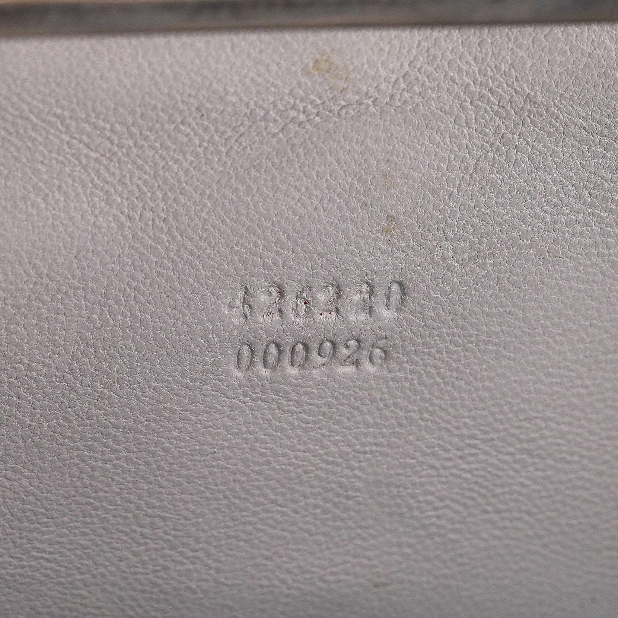 Alexander McQueen pochette en cuir brodée d'araignées et de crânes 5