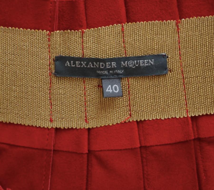 Alexander McQueen Spring 2003 Red Cutout Leather Mini Skirt (Look 7) For Sale 1