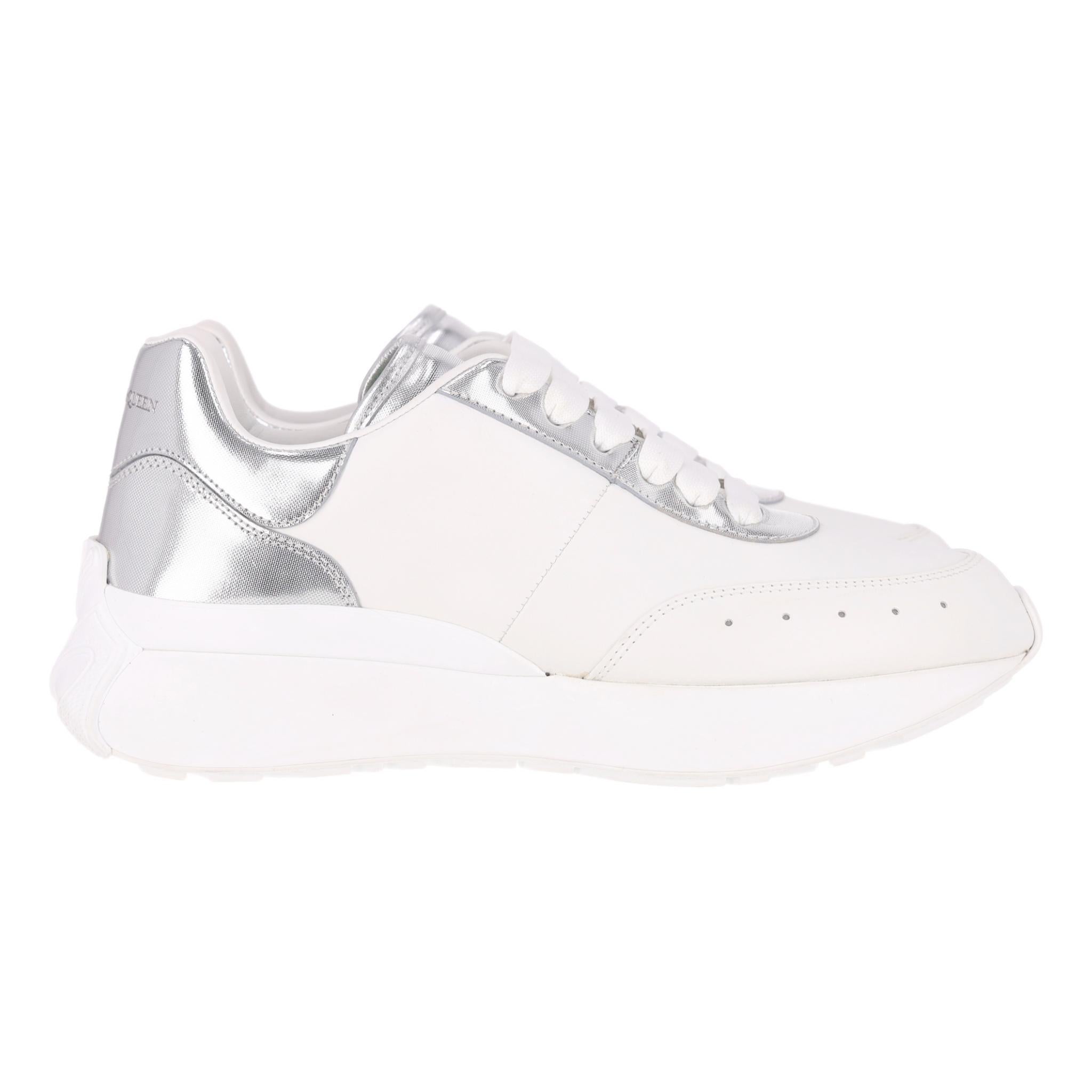 Alexander McQueen Sprint Runner Leather Sneakers With Metallic Panels Excellent état - En vente à London, GB