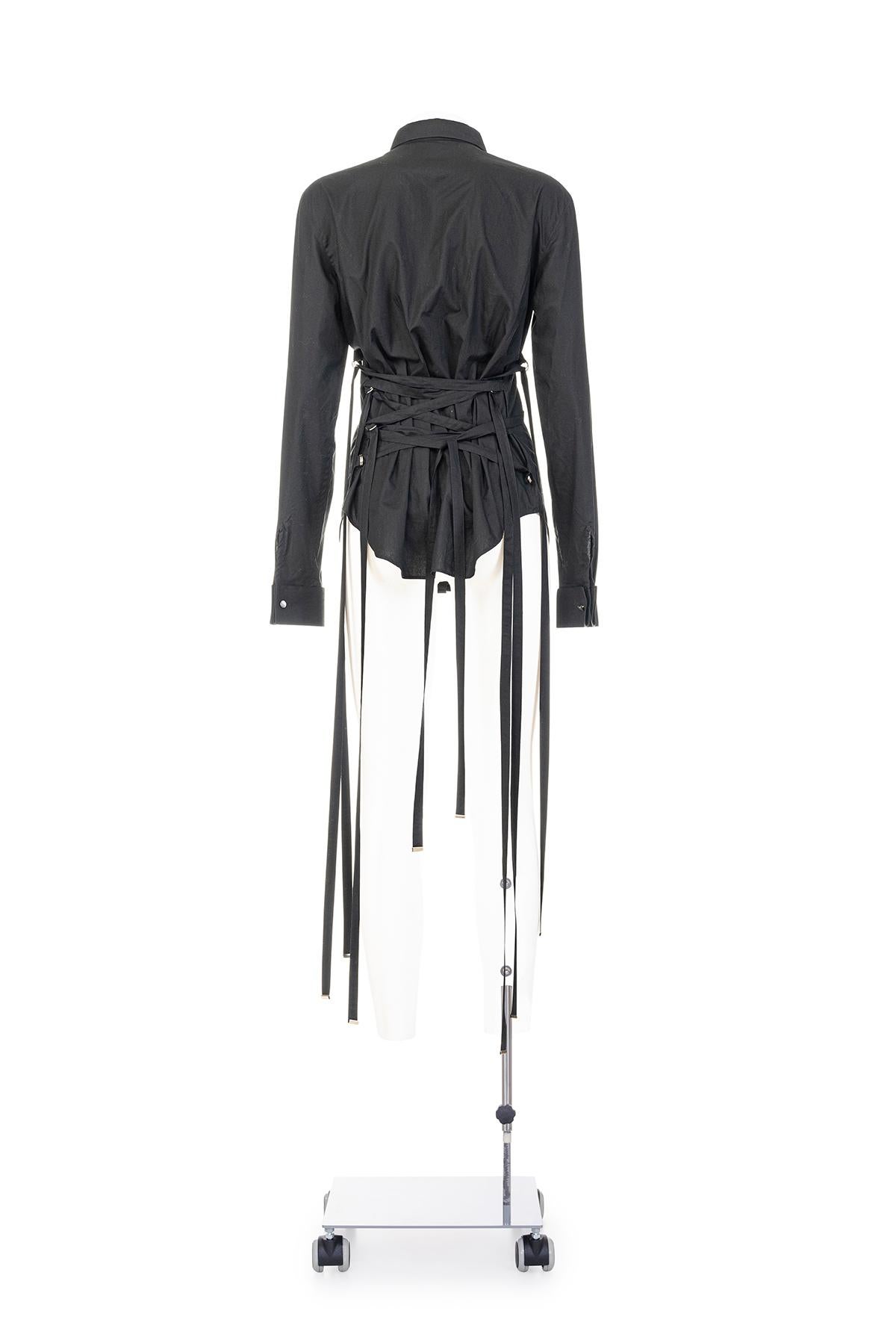 ALEXANDER MCQUEEN SS 02 Camisa larga icónica con cordones Black en venta