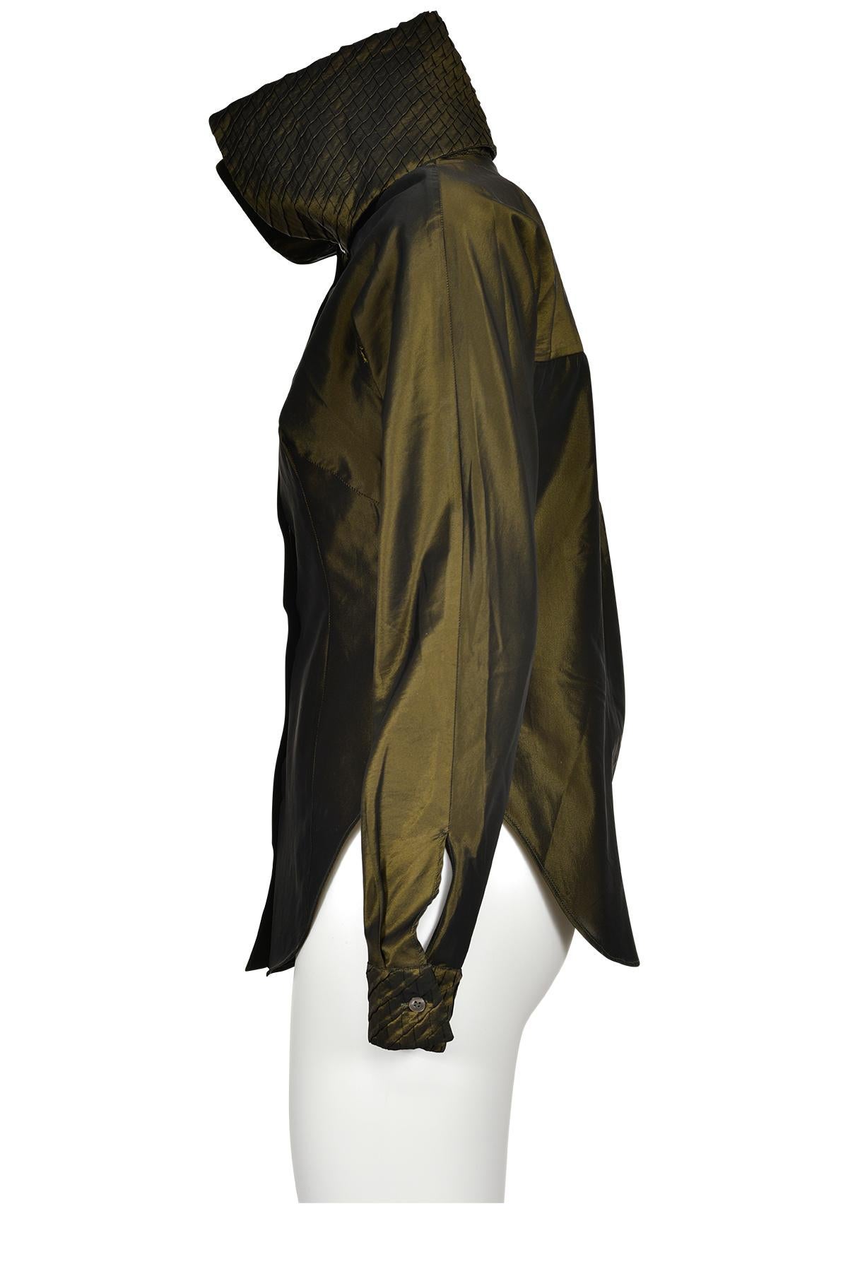 ALEXANDER MCQUEEN SS 97 Iridescent Taffeta Suit In Excellent Condition For Sale In Milano, MILANO