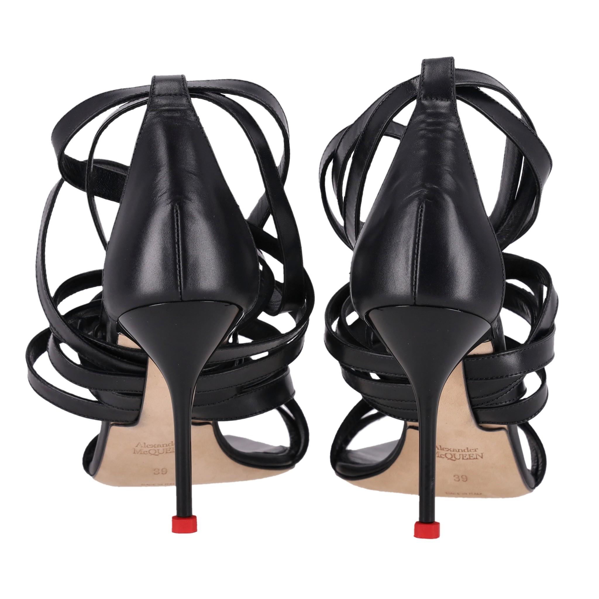Alexander McQueen - Sandales à lanières en cuir Bon état - En vente à London, GB