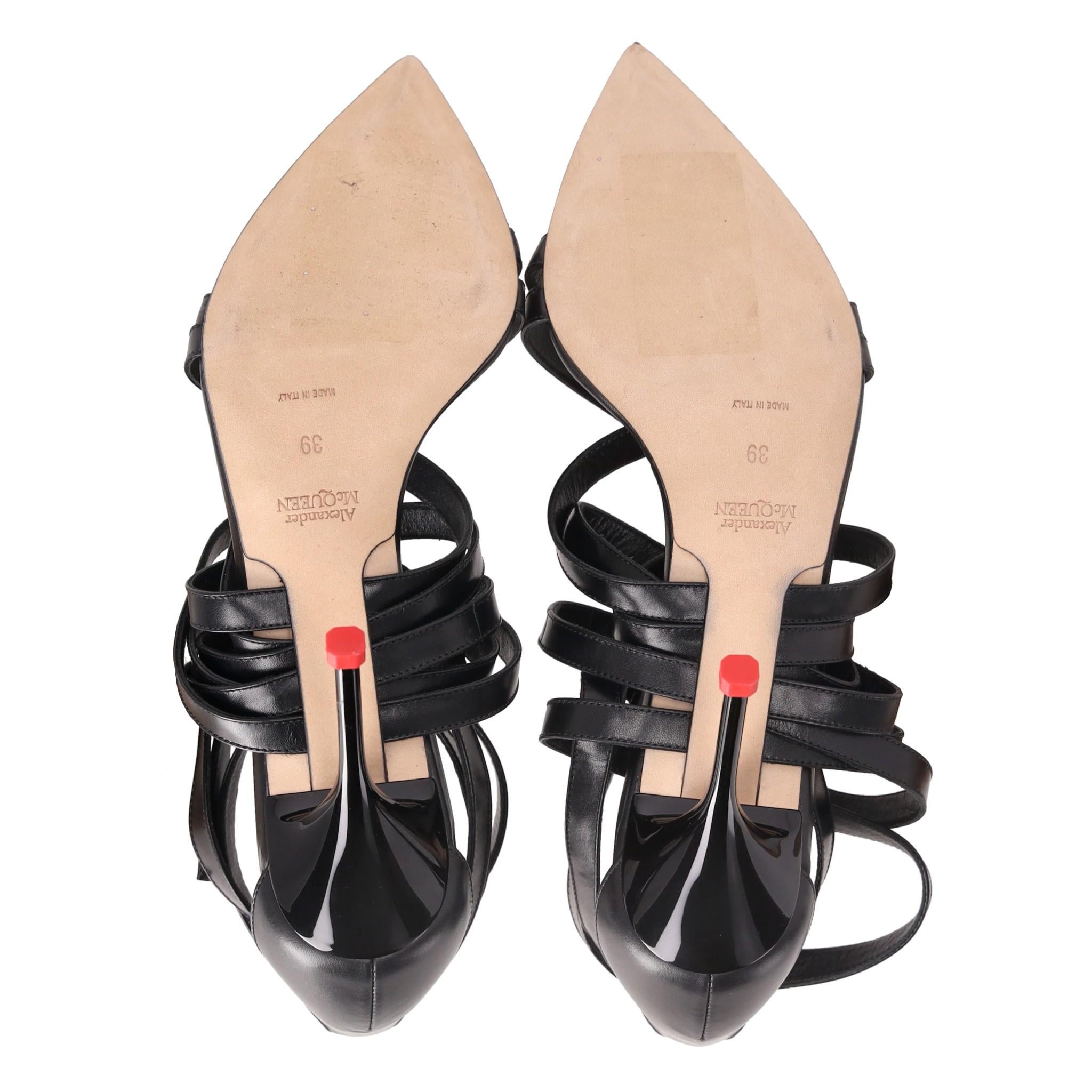 Alexander McQueen - Sandales à lanières en cuir Pour femmes en vente