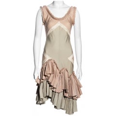 Alexander McQueen - Robe en coton et dentelle rayée avec jupe plissée, printemps-été 2005