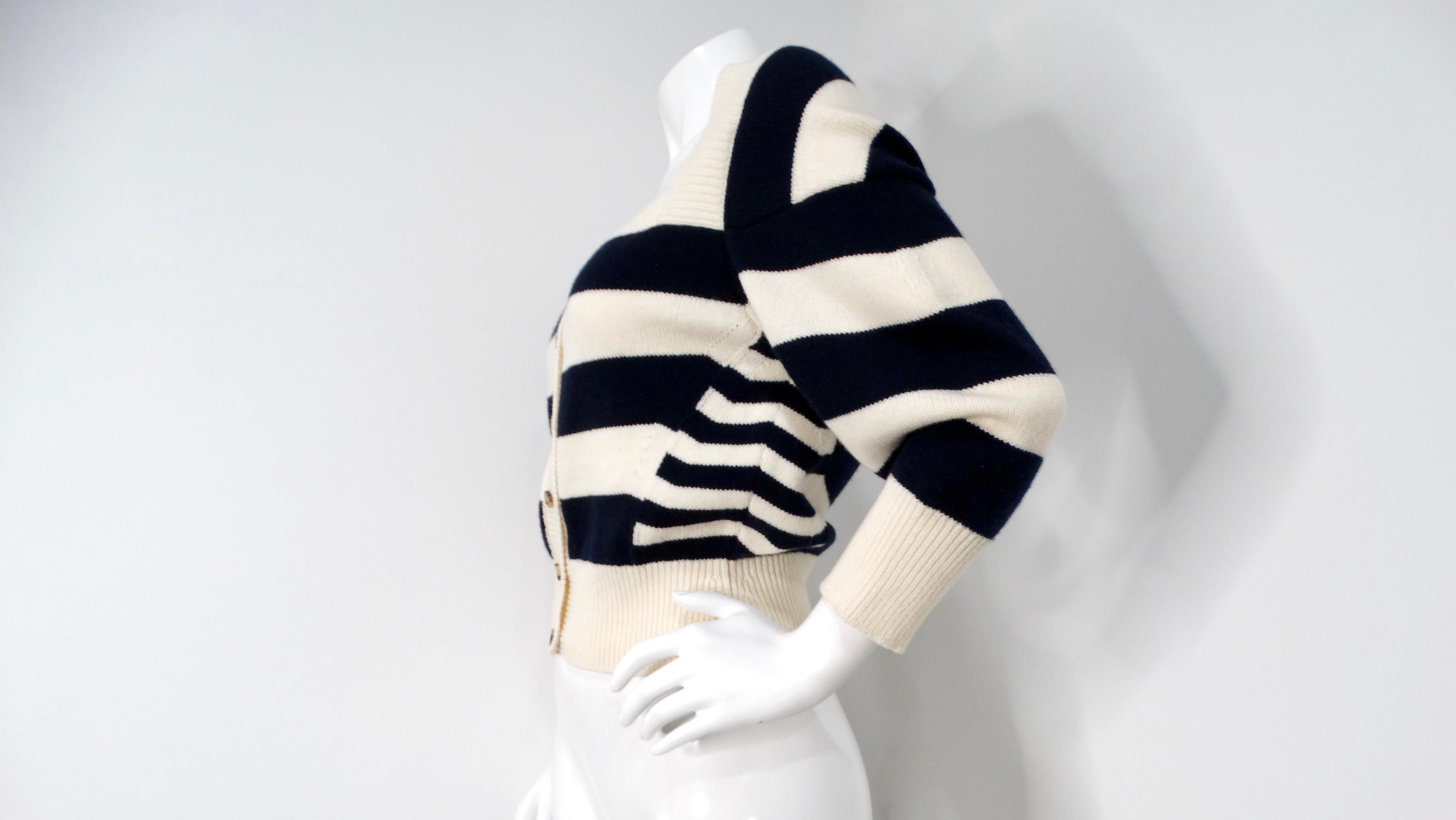 Alexander McQueen Gestreifter Pullover aus Woll- und Kaschmirmischung mit Knopfleiste Damen im Angebot