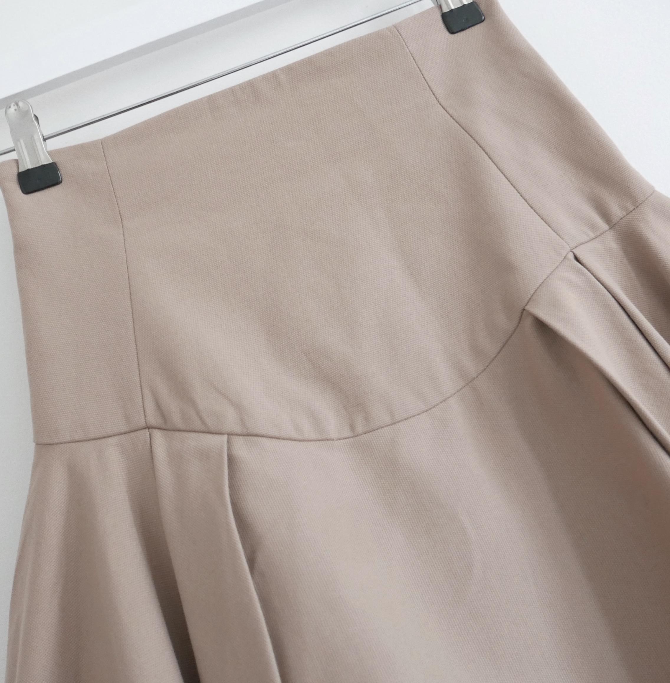 Alexander McQueen super flared skirt  In Excellent Condition For Sale In London, GB
