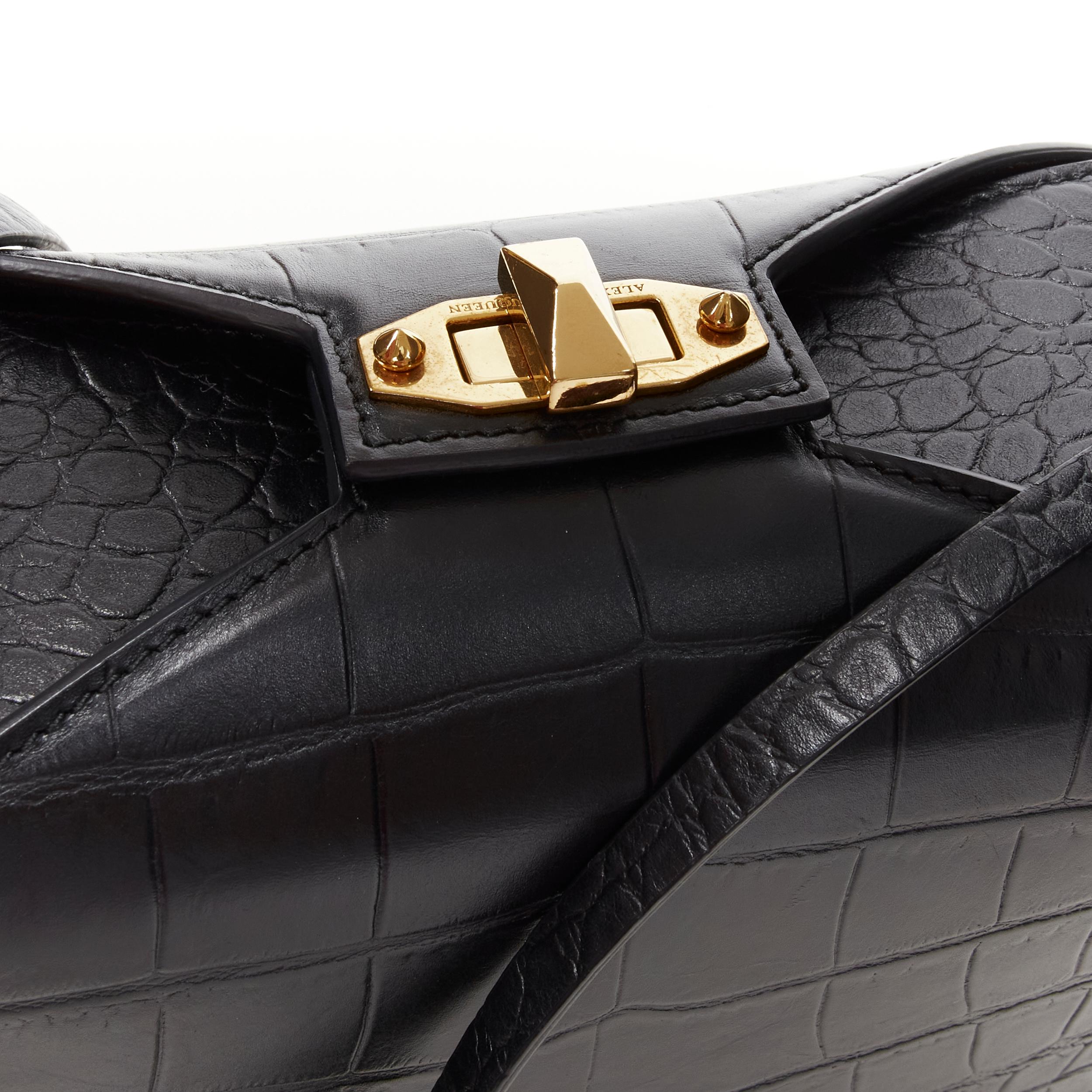 ALEXANDER MCQUEEN The Box black stamped croc gold turn lock crossbody bag In Excellent Condition For Sale In Hong Kong, NT