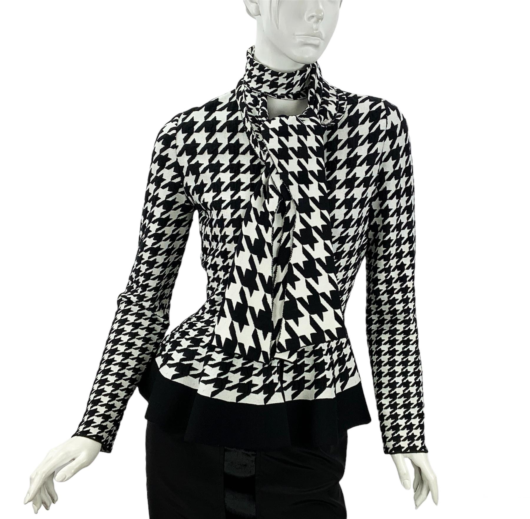 Alexander McQueen Houndstooth Pattern Knit Top Cardigan - Statement Piece!
One of the Most Timeless Iconic Pattern in Fashion!
Italian size - L ( please check measurements ).
Famous Alexander McQueen Houndstooth Print, 
Attached on Back Scarf Can be