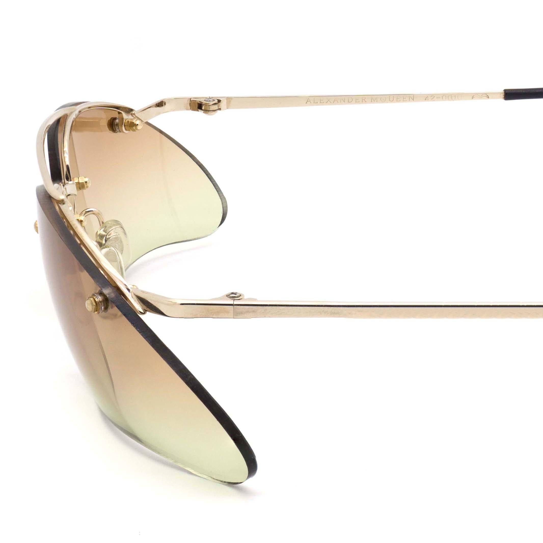 Alexander McQueen lunettes de soleil en titane, années 1990 Unisexe en vente