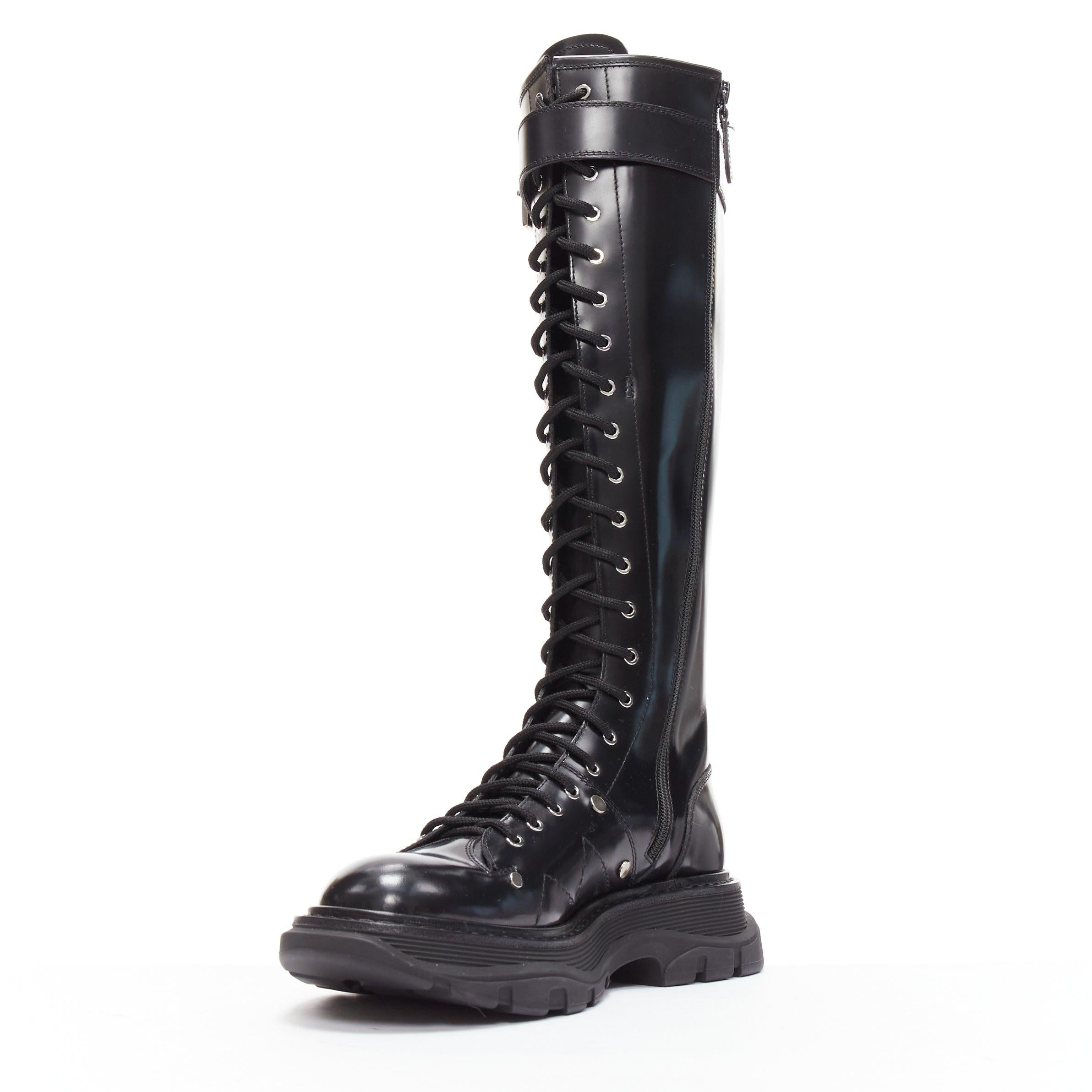 Women's ALEXANDER MCQUEEN Tread black leather lace up combat knee high boot EU39 For Sale