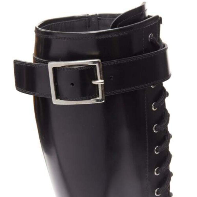 Alexander McQueen Tread in pelle nera con lacci da combattimento al ginocchio EU39 in vendita 3