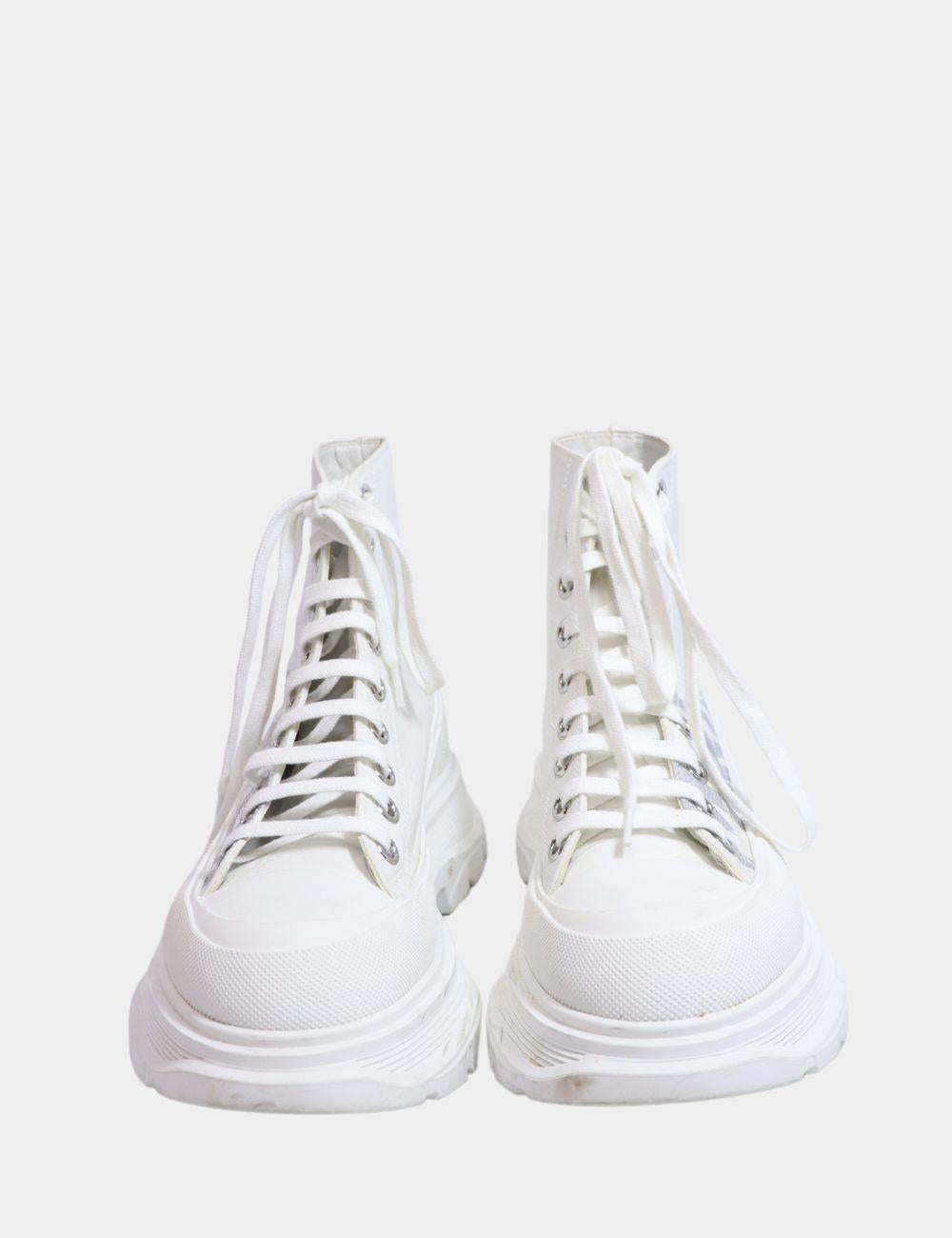 Alexander McQueen Stivali a punta alta EU 38 In condizioni buone in vendita a Amman, JO