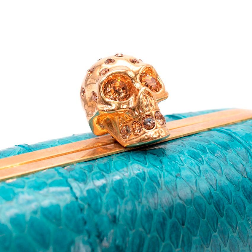 Alexander McQueen Turquoise Snakeskin Skull Clasp Box Clutch In Excellent Condition For Sale In London, GB