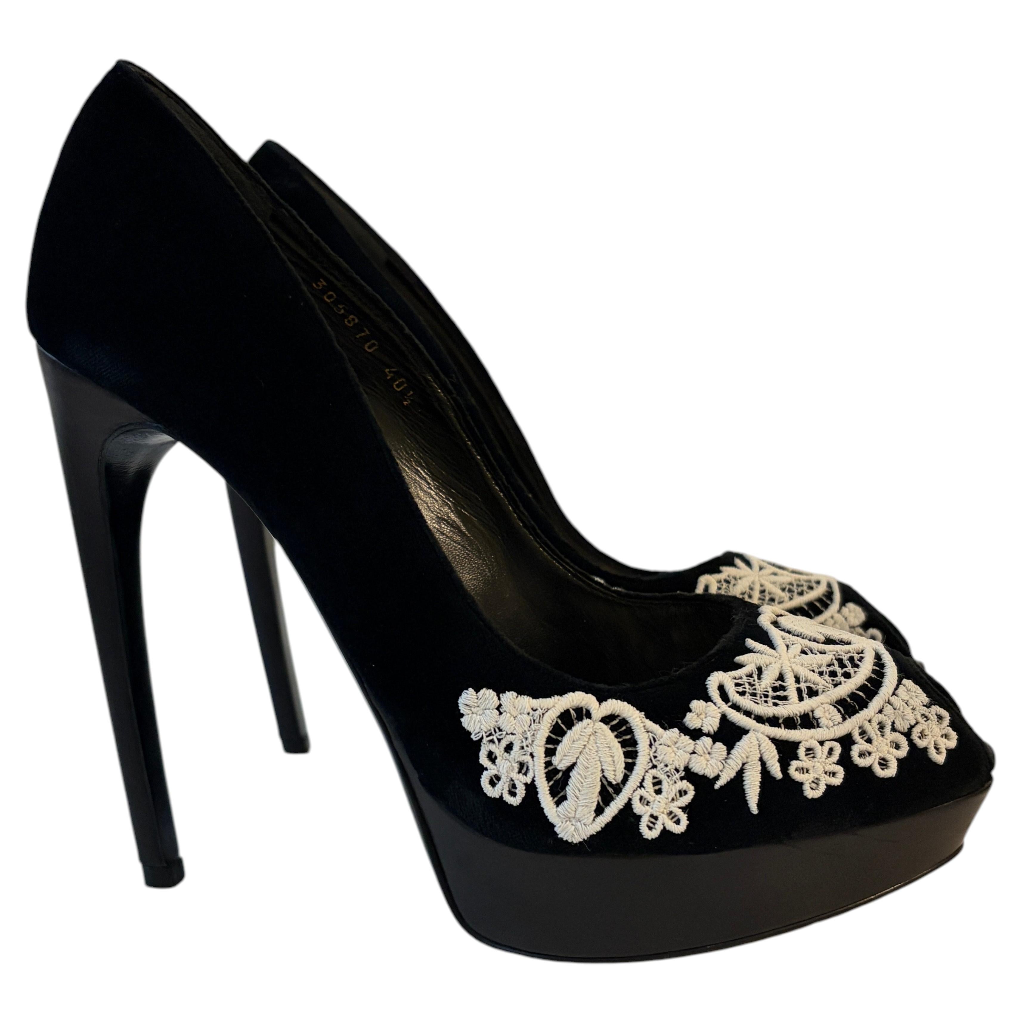 Alexander McQueen Unworn 2010s Black Velvet and White Lace High Heel Pump