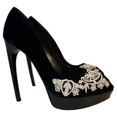 Alexander McQueen Unworn 2010s Black Velvet and White Lace High Heel Pump