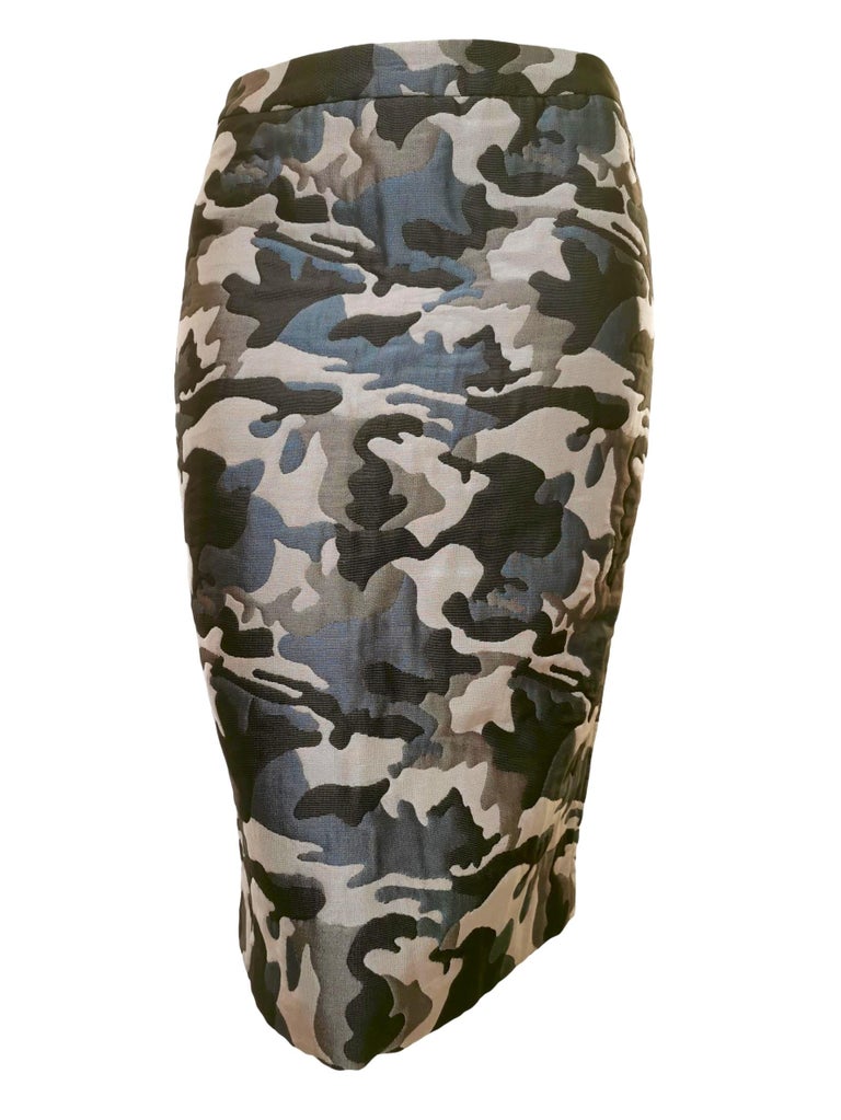Alexander McQueen Vintage 1990's Quilted Camouflage Fitted Skirt For Sale  at 1stDibs
