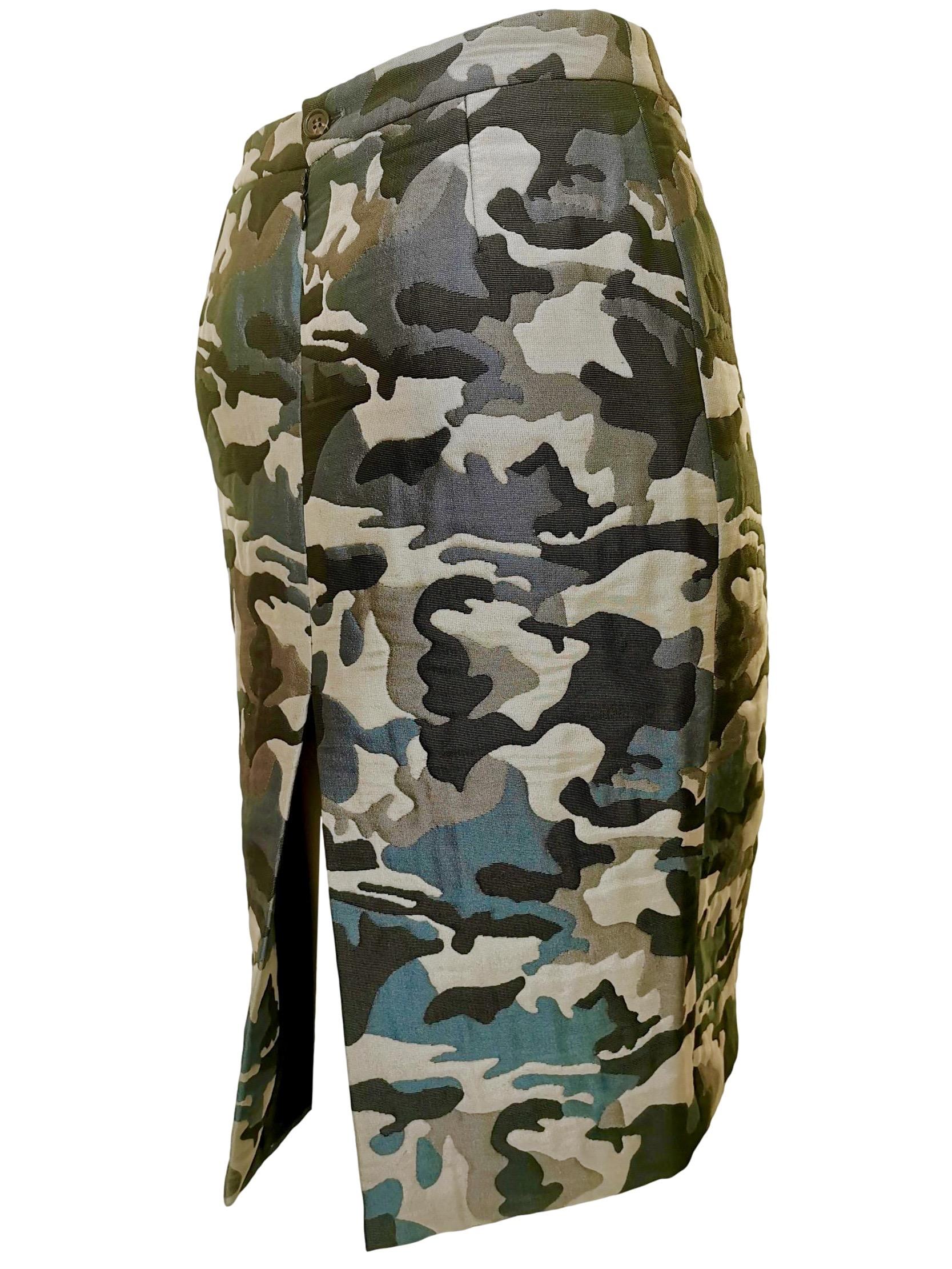 Alexander McQueen Vintage 1990's Quilted Camouflage Fitted Skirt  For Sale 8