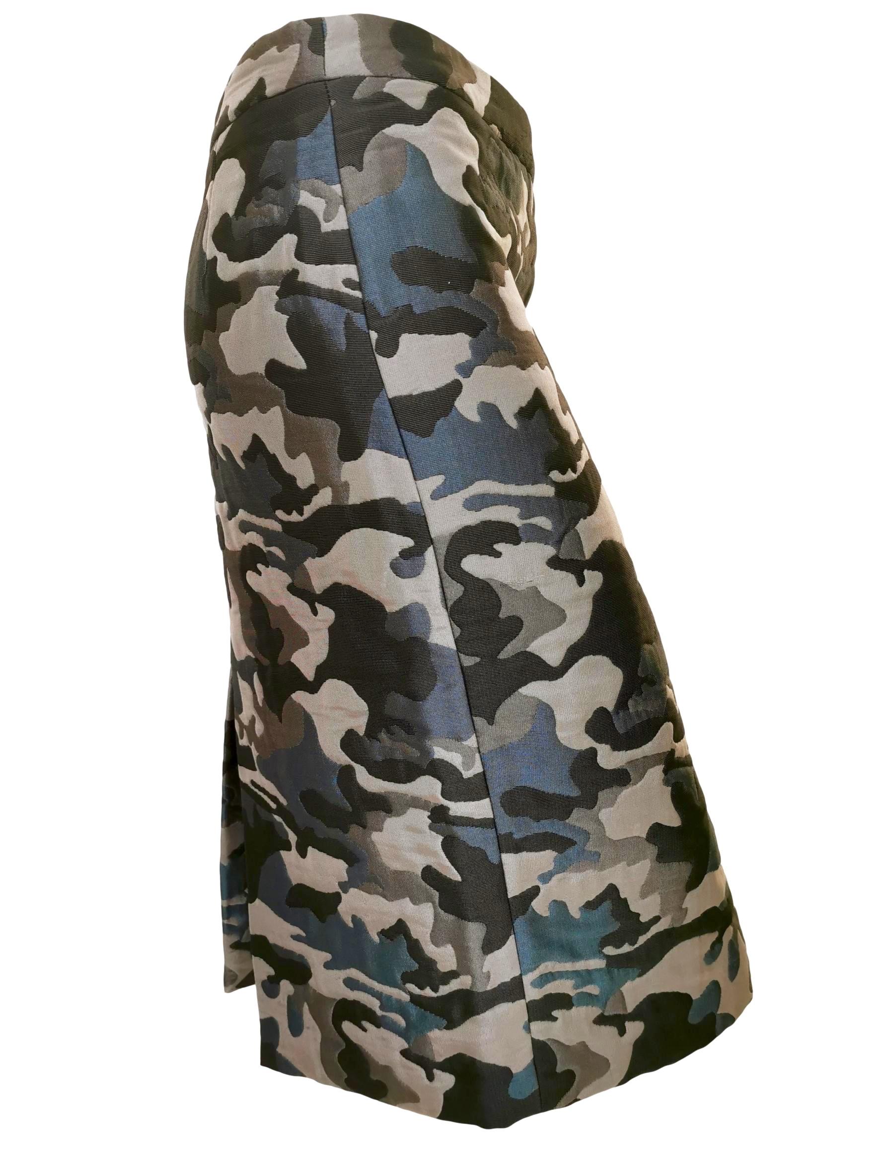 Alexander McQueen Vintage 1990's Quilted Camouflage Fitted Skirt  For Sale 9