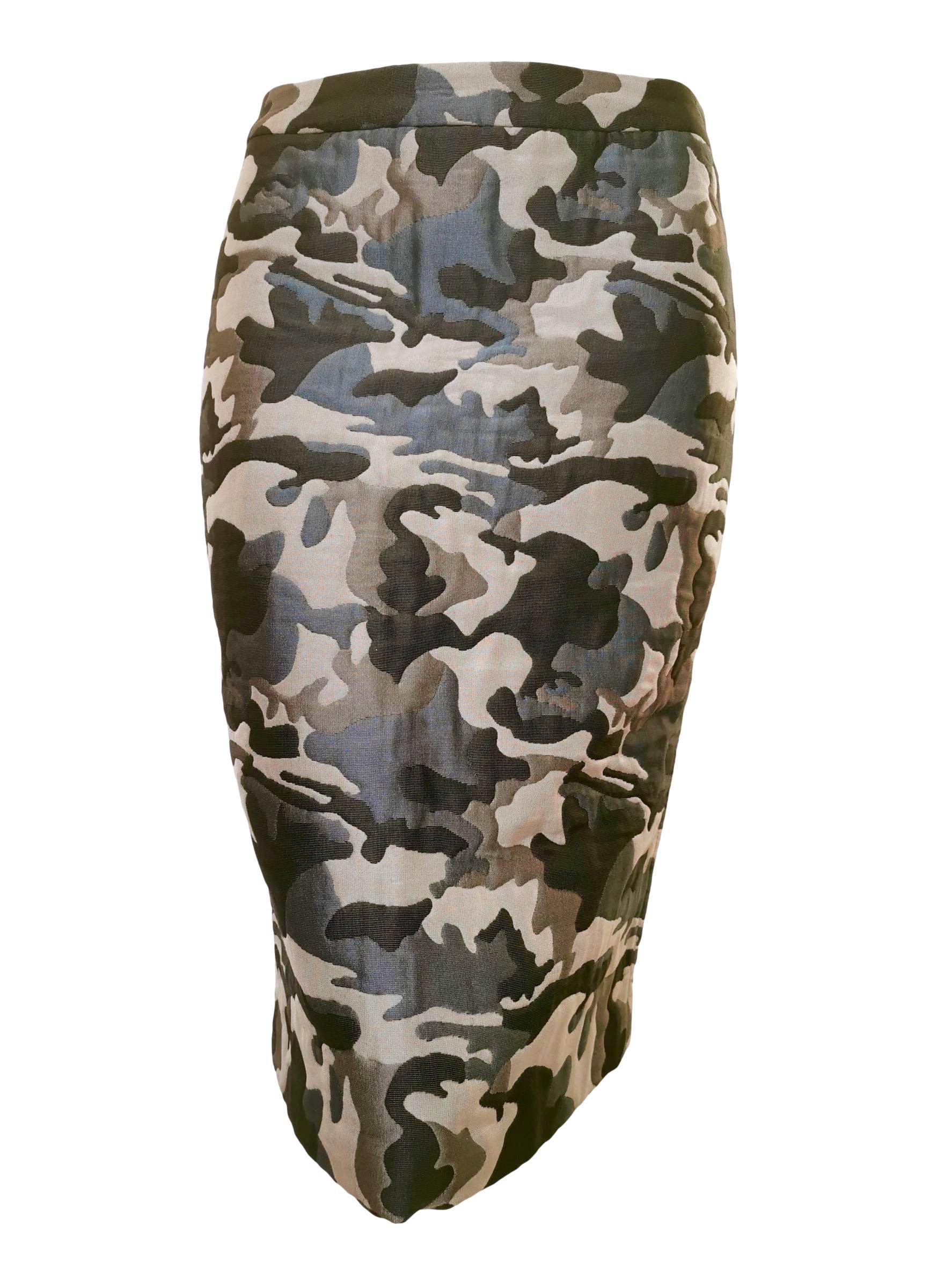 Black Alexander McQueen Vintage 1990's Quilted Camouflage Fitted Skirt  For Sale