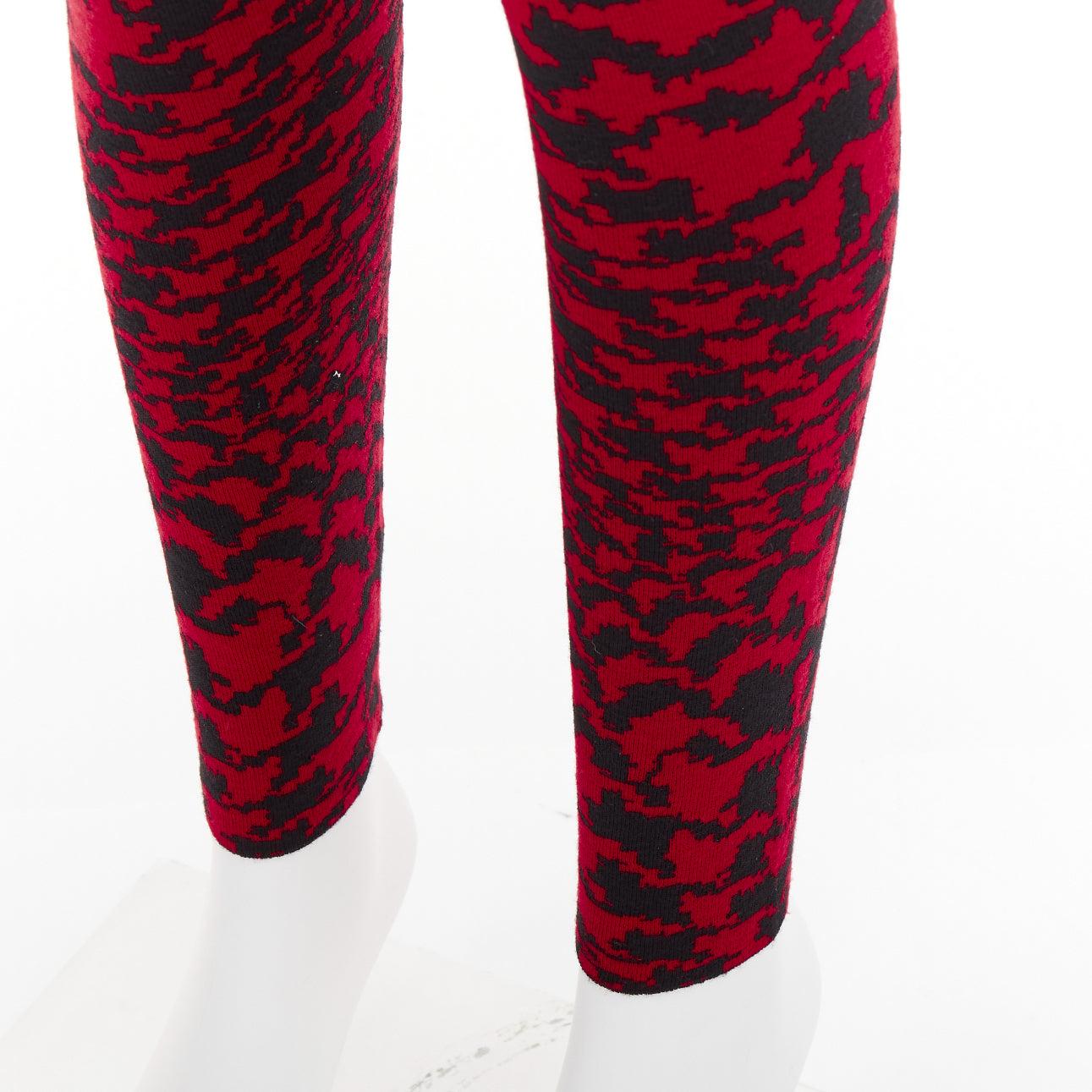 ALEXANDER MCQUEEN Vintage 2009 Horn Plenty houndstooth knit leggings XS For Sale 2