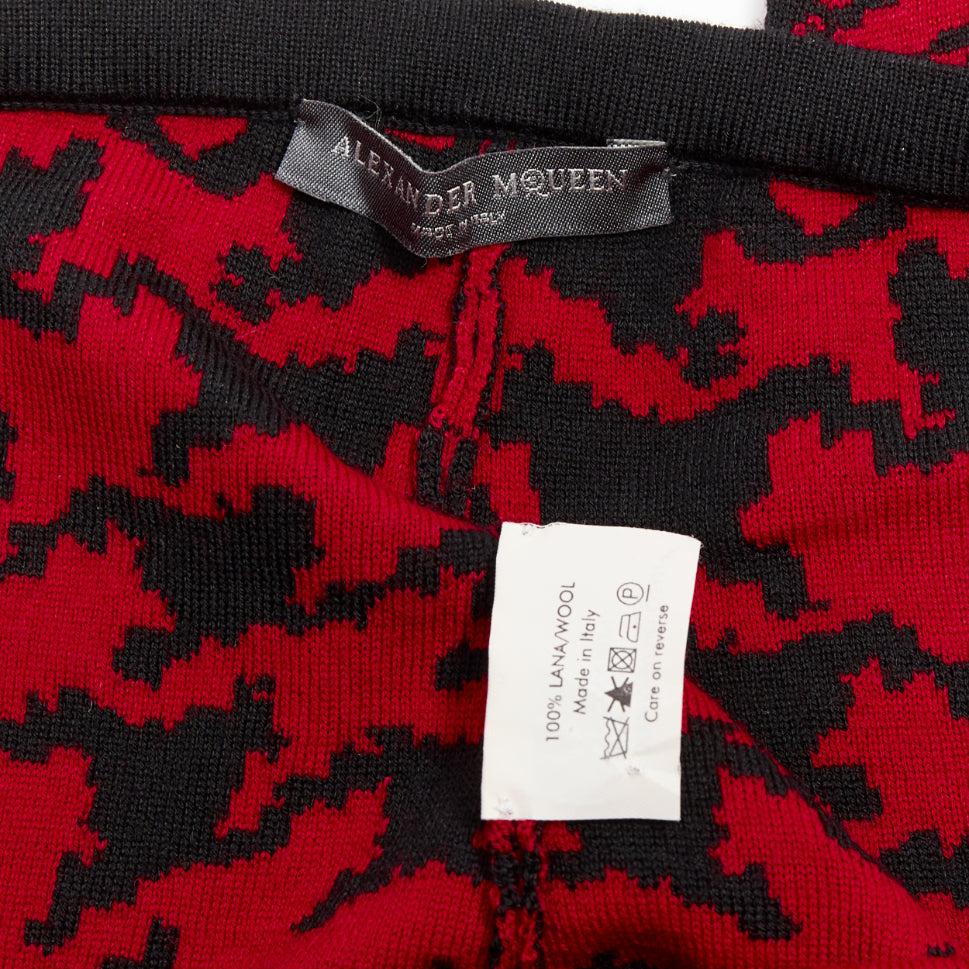 ALEXANDER MCQUEEN Vintage 2009 Horn Plenty houndstooth knit leggings XS For Sale 3