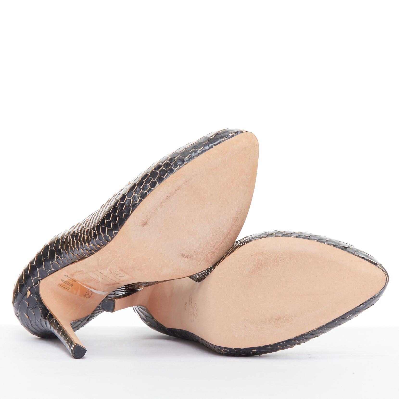 ALEXANDER MCQUEEN Vintage black scaled leather pump heels EU39 For Sale 6