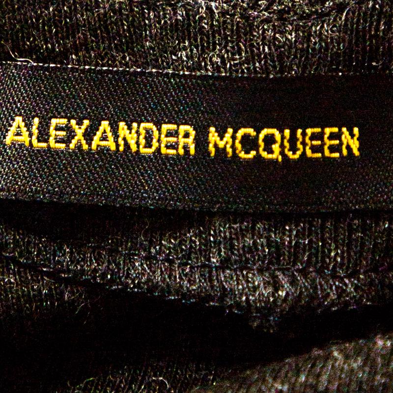 Alexander McQueen Vintage Graues gestricktes Oberteil mit Neckholder S im Zustand „Gut“ im Angebot in Dubai, Al Qouz 2