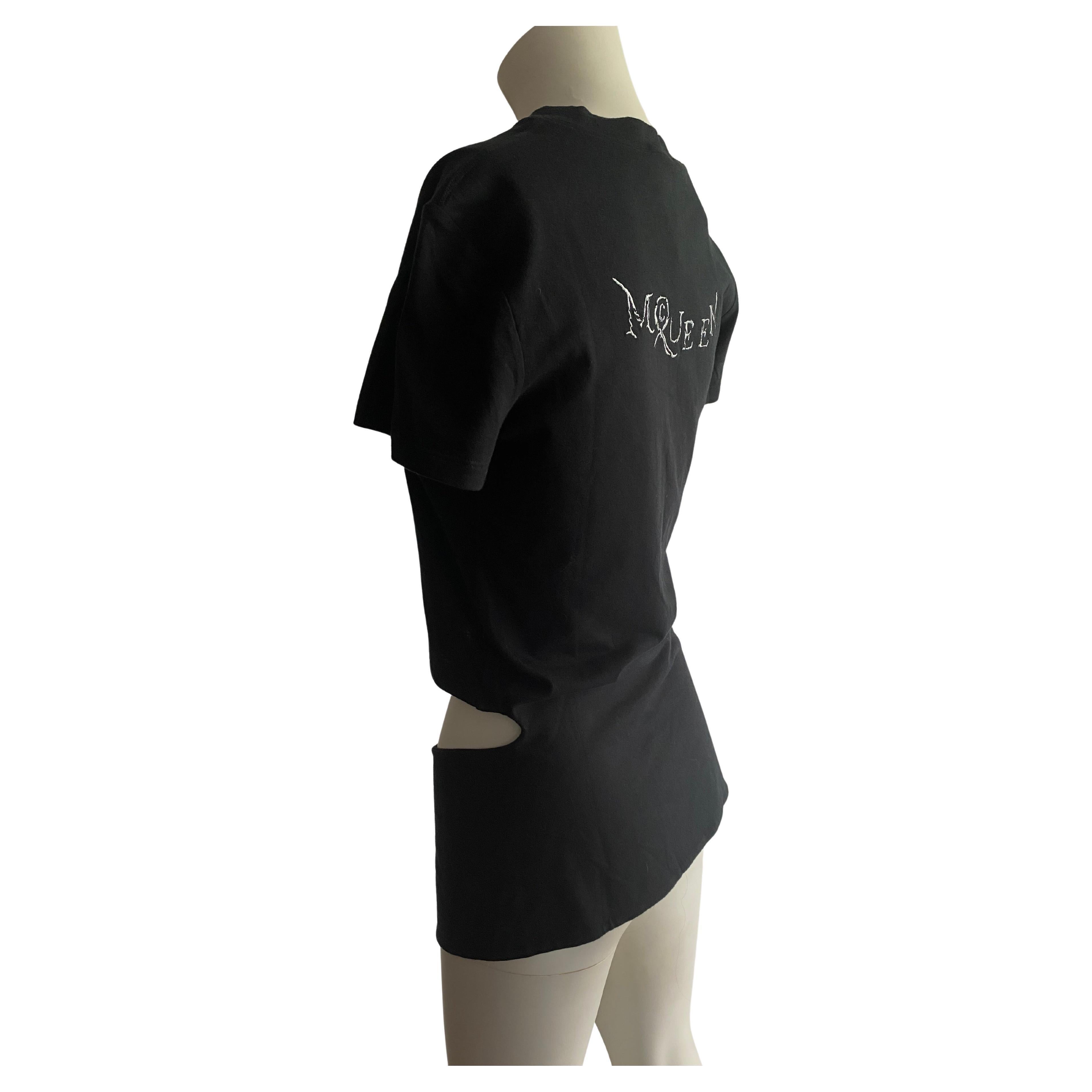 Nero T-shirt vintage di Alexander McQueen NUOVA con cartellino in vendita