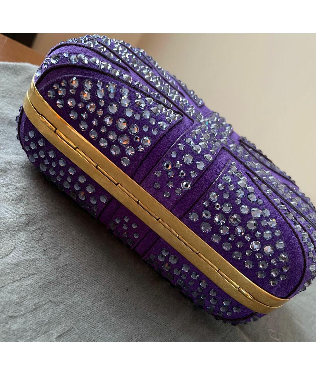 ALEXANDER MCQUEEN VIOLET CRYSTAL EMBELLISHED CLUTCH Bag In Excellent Condition In Montgomery, TX