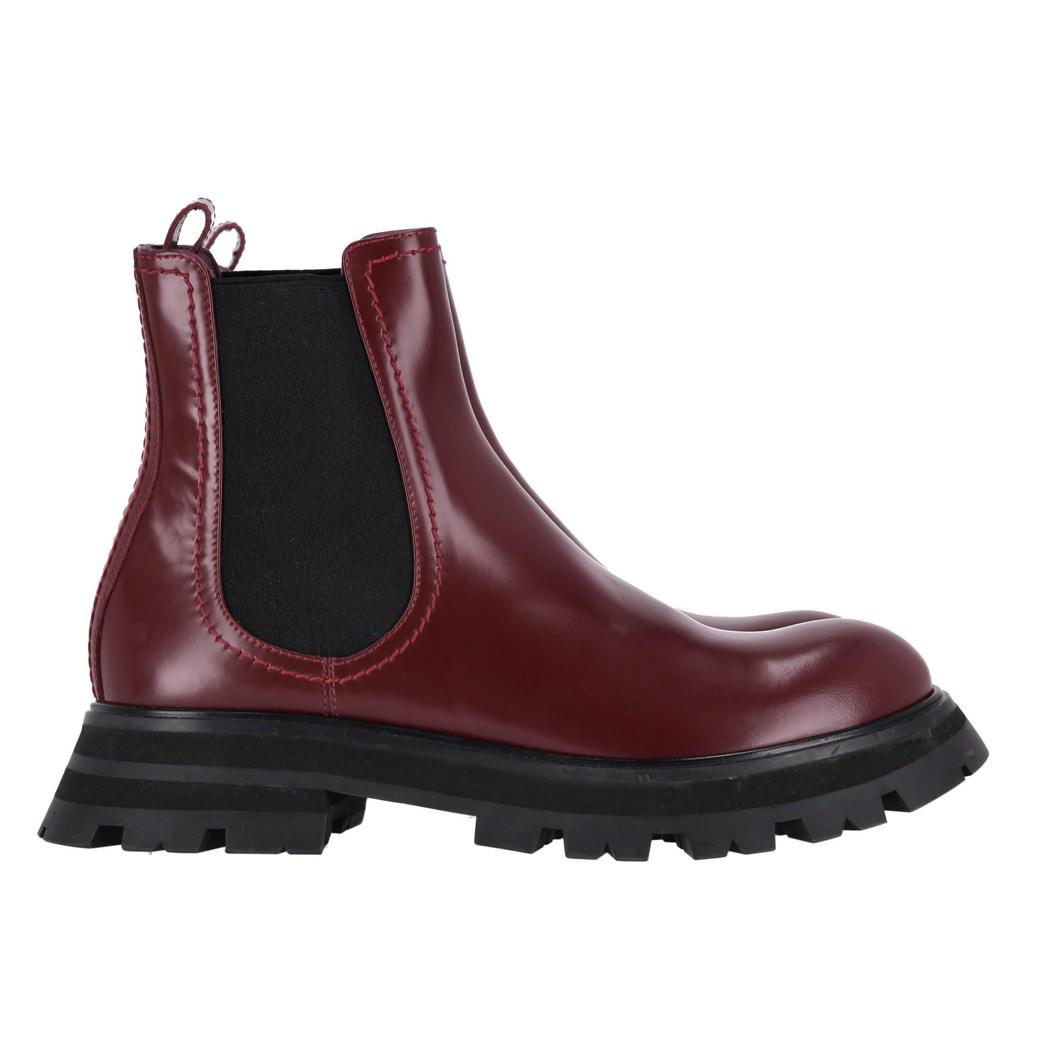 Black Alexander McQueen Wander Leather Chelsea Boots For Sale