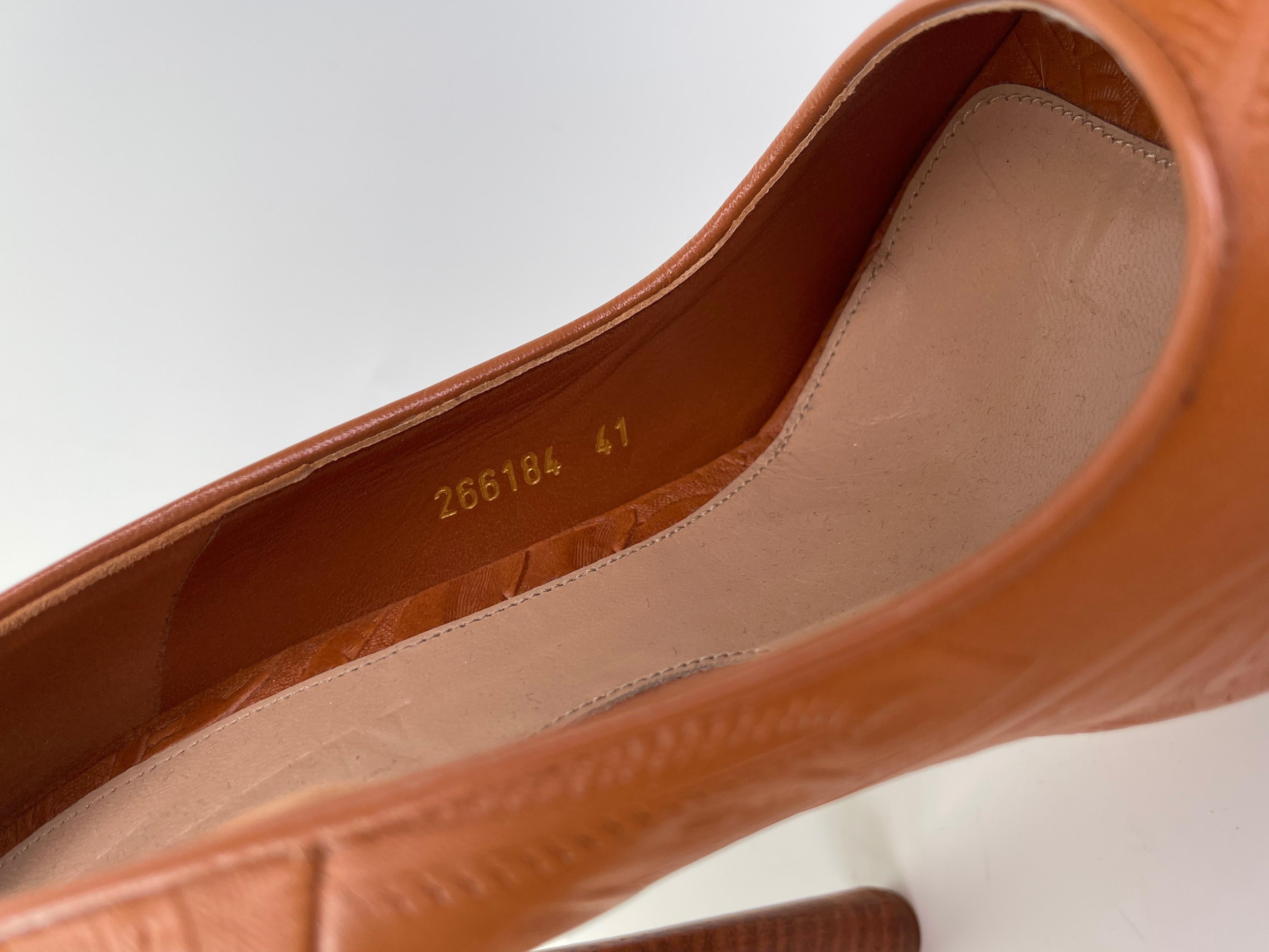 Alexander McQueen Western Leather Bandolero Brandy Sandal Heel (41 EU) In Good Condition For Sale In Montreal, Quebec