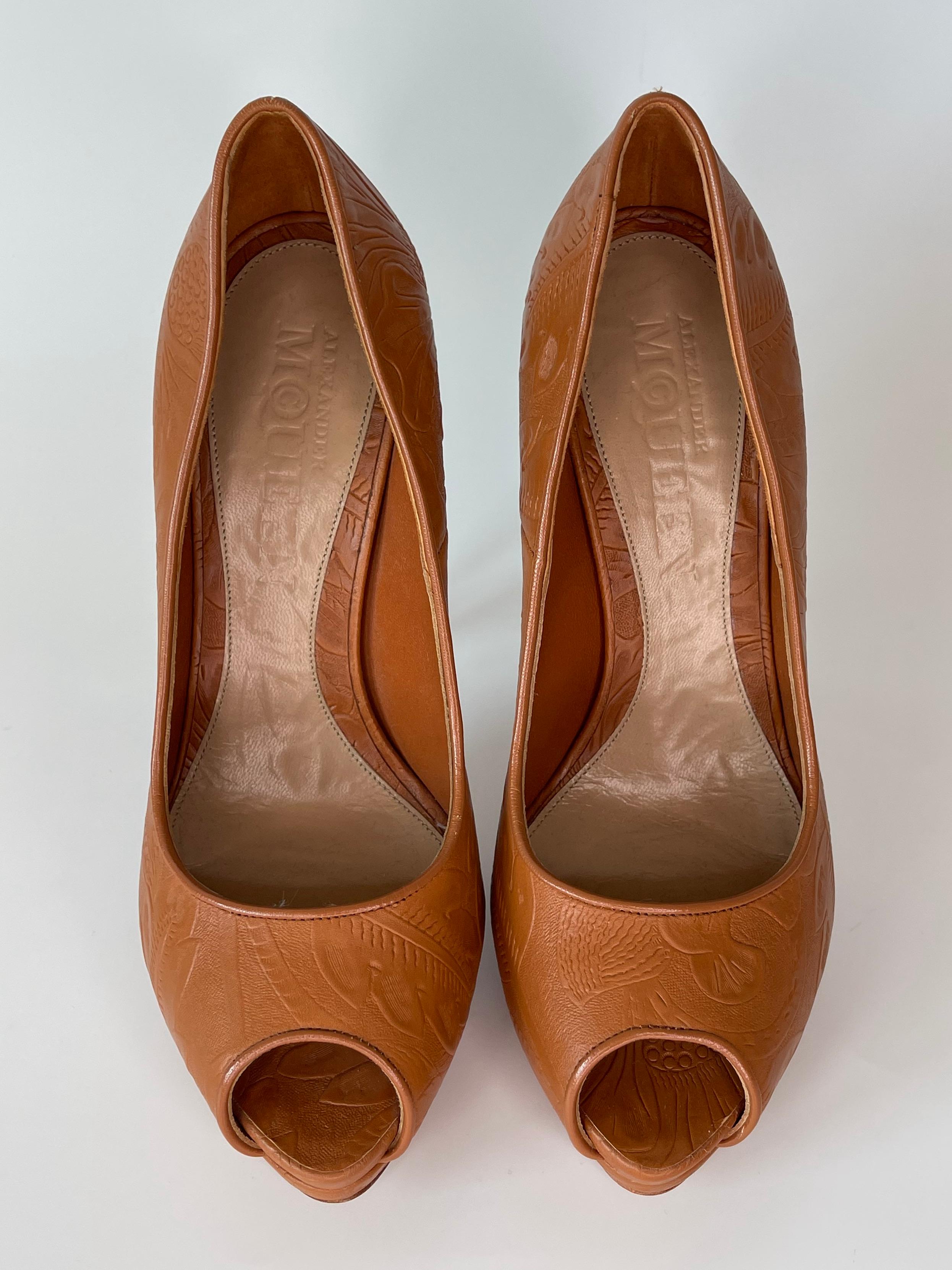 Marron Alexander McQueen Western Leather Bandolero Brandy Sandal Heel Stiletto (37,5) en vente