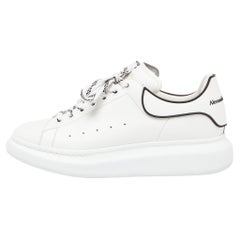 Alexander McQueen - Baskets oversize en cuir blanc/noir - Taille 44