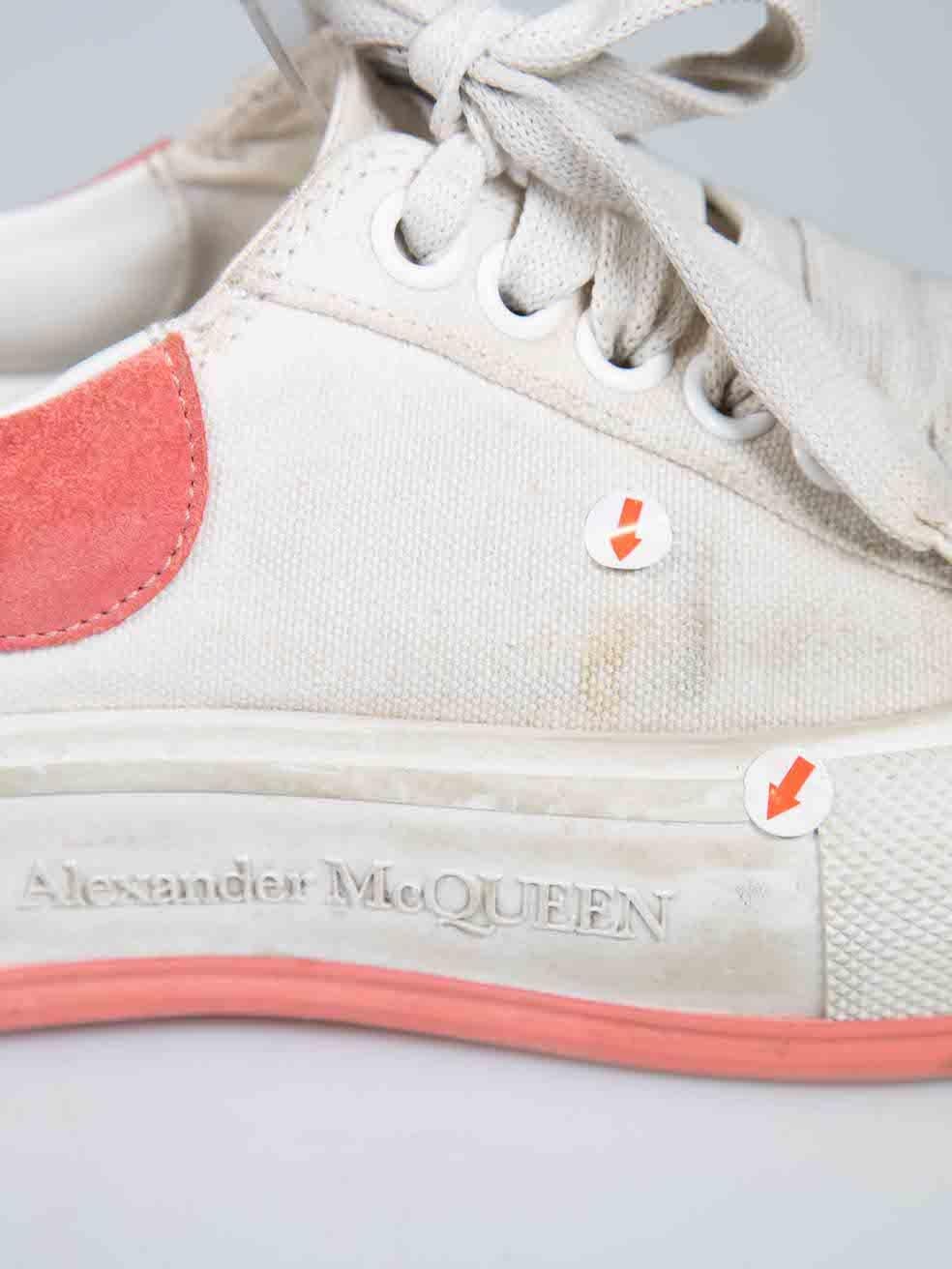 Alexander McQueen baskets à lacets en toile blanche taille IT 38 en vente 4