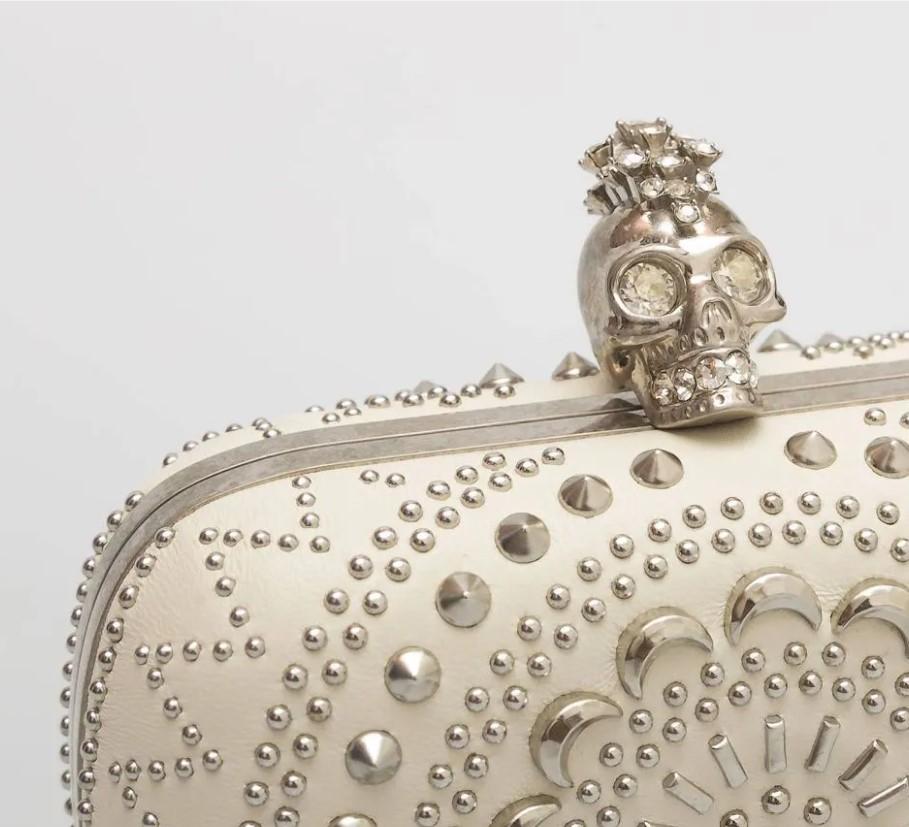 Alexander McQueen WHITE CLUTCH EMBELLISHED with SILVER RIVETS  1
