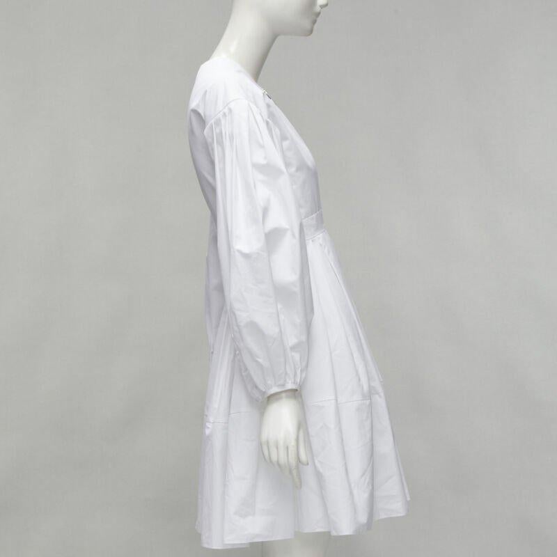 ALEXANDER MCQUEEN white cotton silver zip front puff sleeve flared dress IT36 XS In Good Condition For Sale In Hong Kong, NT