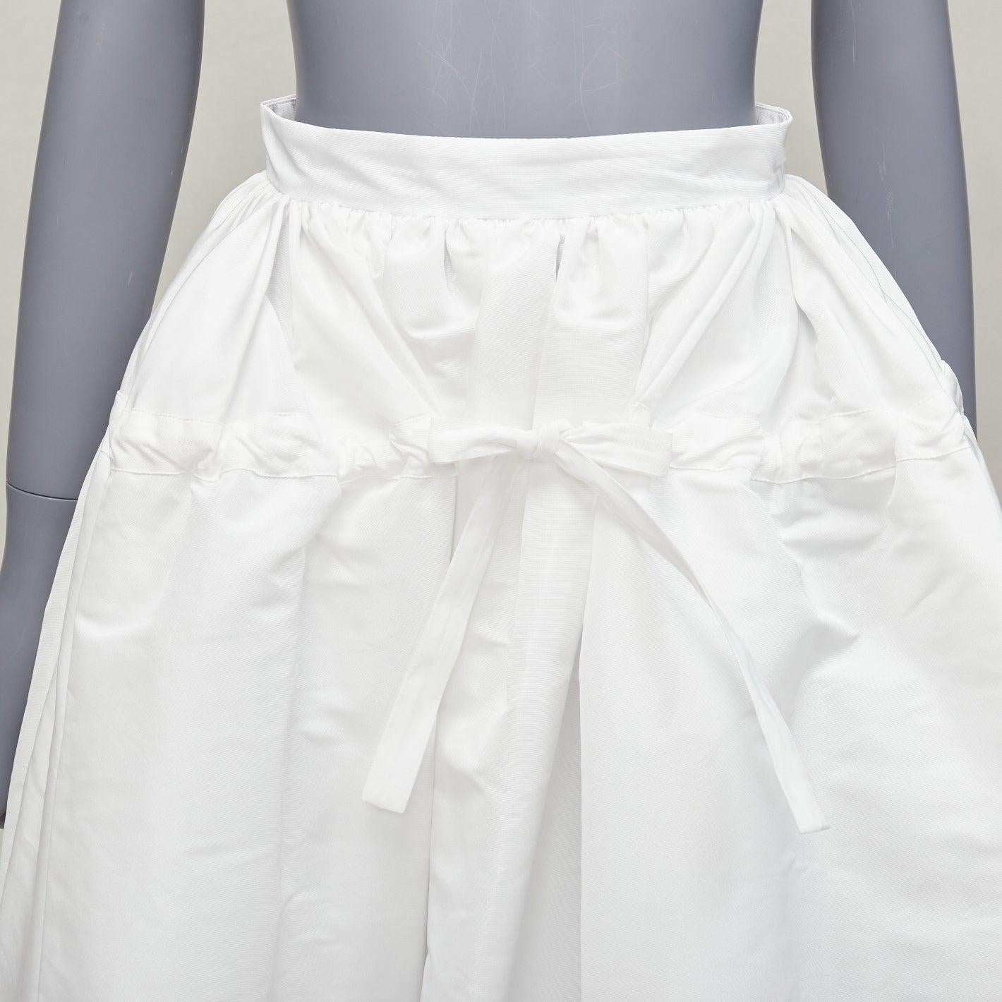 ALEXANDER MCQUEEN white drawstring tie detail puff flared full skirt IT38 XS
Reference: AAWC/A00955
Brand: Alexander McQueen
Designer: Sarah Burton
Material: Polyester
Color: White
Pattern: Solid
Closure: Zip
Lining: White Fabric
Extra Details: Back