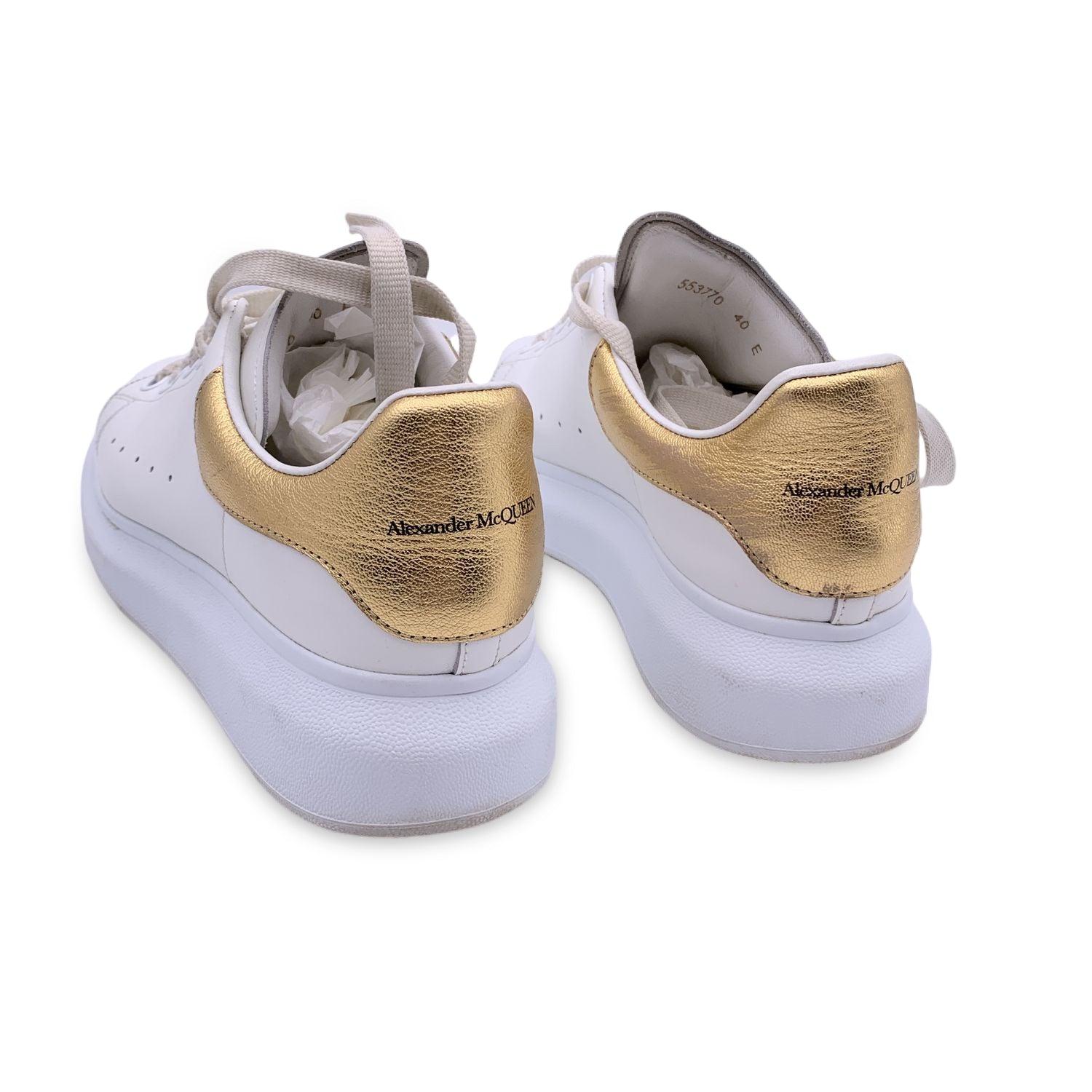 Alexander McQueen - Chaussures de sport à lacets, or blanc, taille 40 Excellent état à Rome, Rome