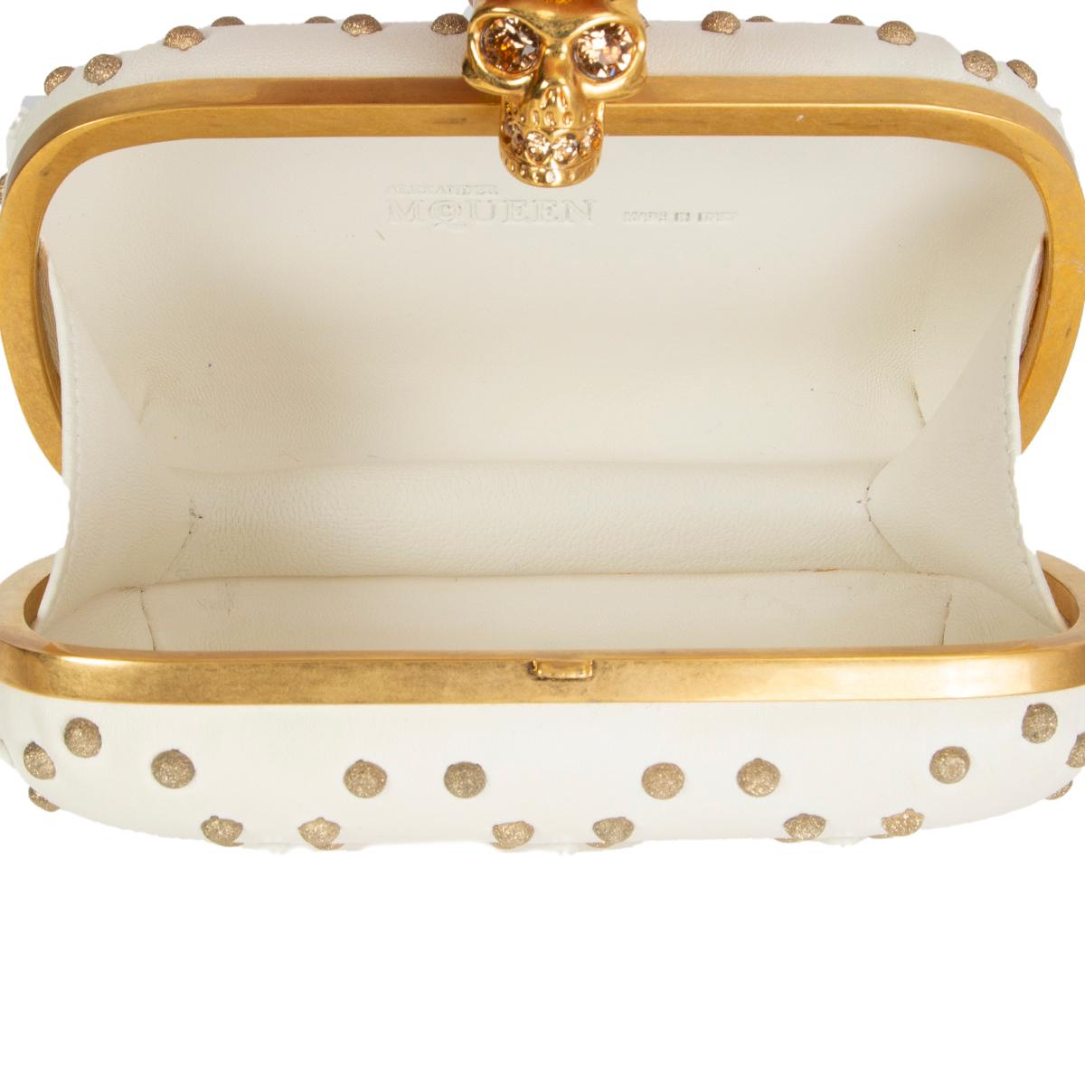 ALEXANDER MCQUEEN white gold PUNK SKULL PEARL Box Clutch Bag In Excellent Condition In Zürich, CH