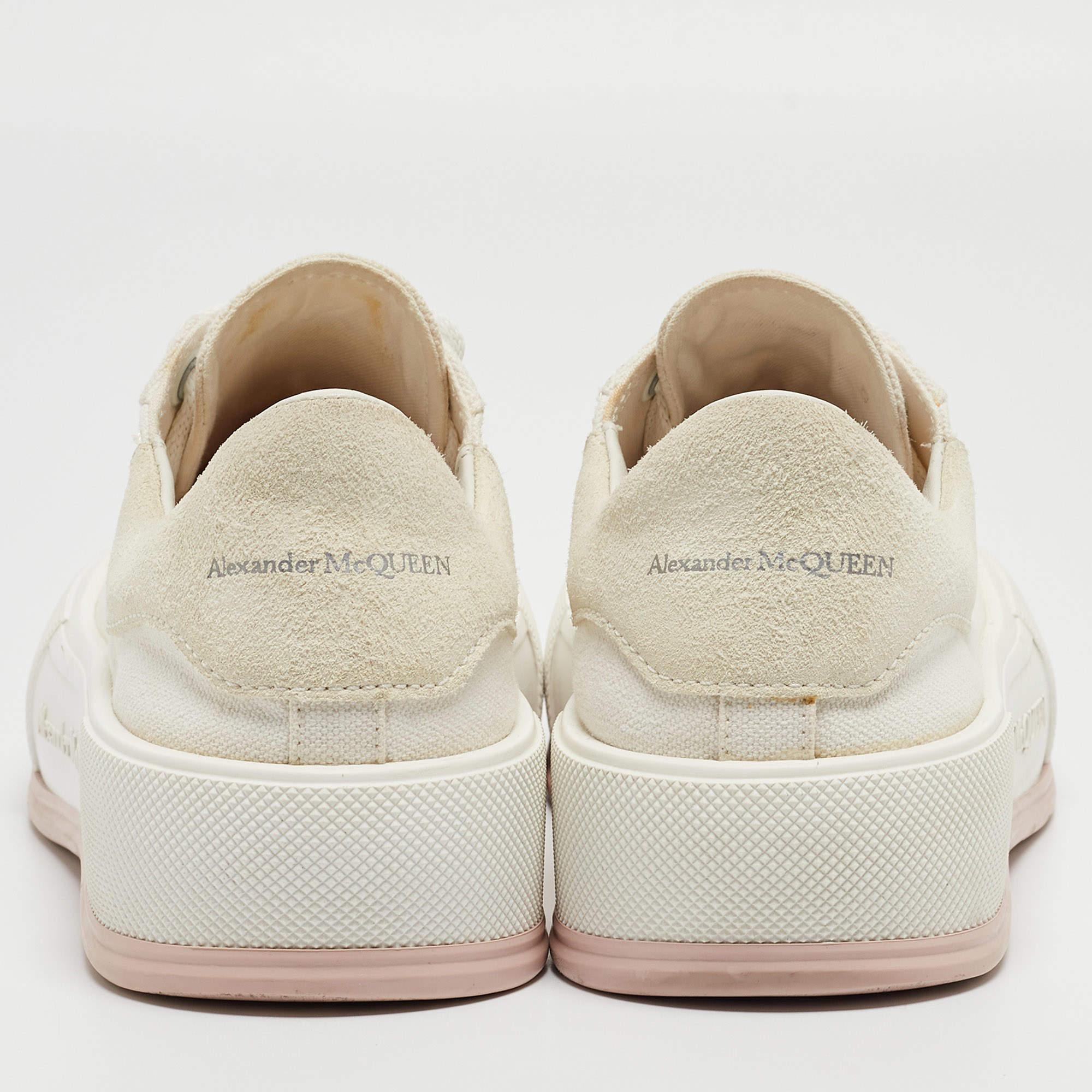 Alexander McQueen White/Grey Suede and Canvas Low Top Sneakers Size 37 For Sale 4