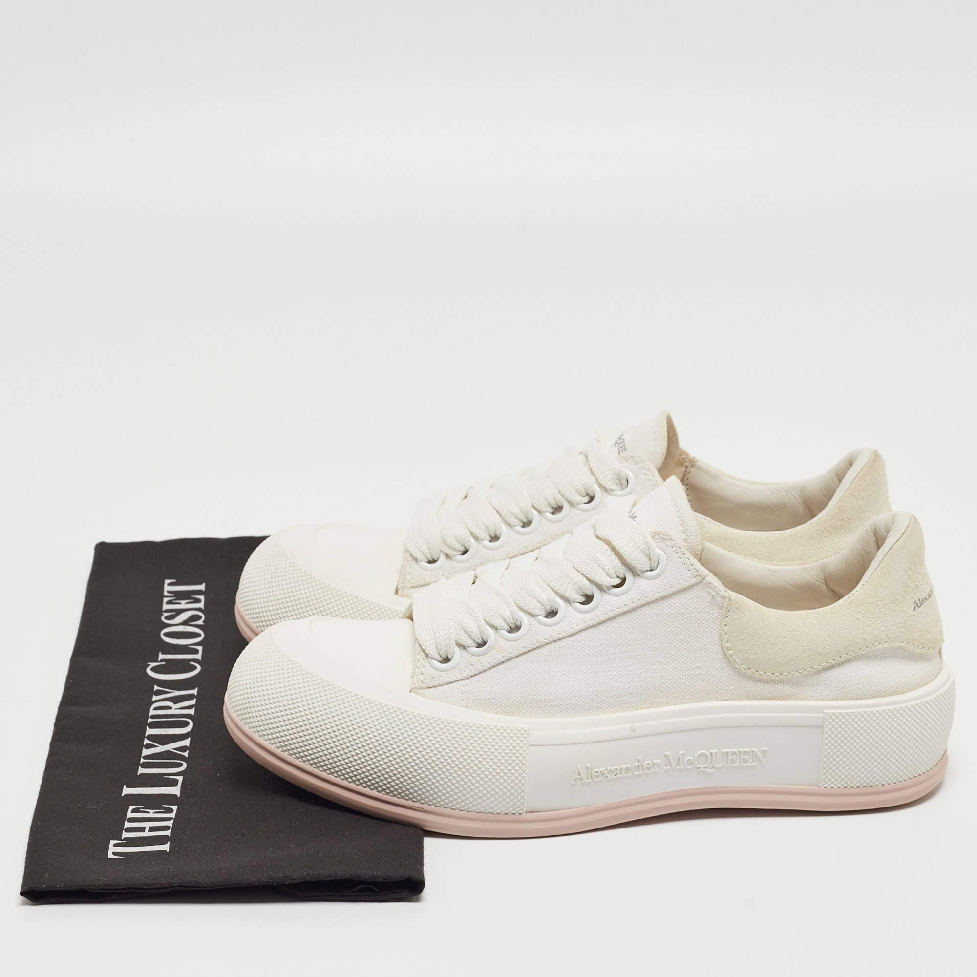 Alexander McQueen White/Grey Suede and Canvas Low Top Sneakers Size 37 For Sale 5