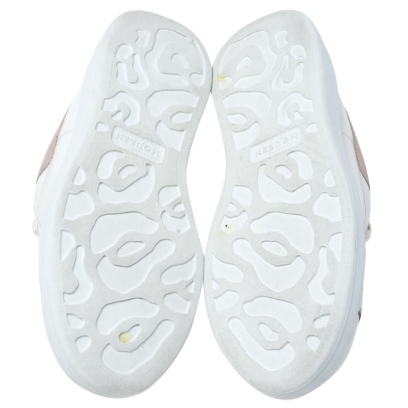 Alexander McQueen White Leather And Beige Suede Platform Sneakers Size 35 In Good Condition In Dubai, Al Qouz 2
