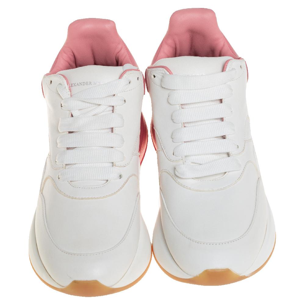 These sneakers from Alexander McQueen are truly a maker of trends. The sneakers are designed in a low-top profile using leather. Finished with lace-ups and high soles, this white pair is filled with comfort and style, just perfect to be worn by