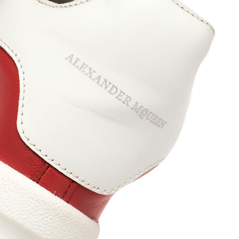 Alexander McQueen White/Red Leather and Fabric Oversized Runner Low Top Size 35 1